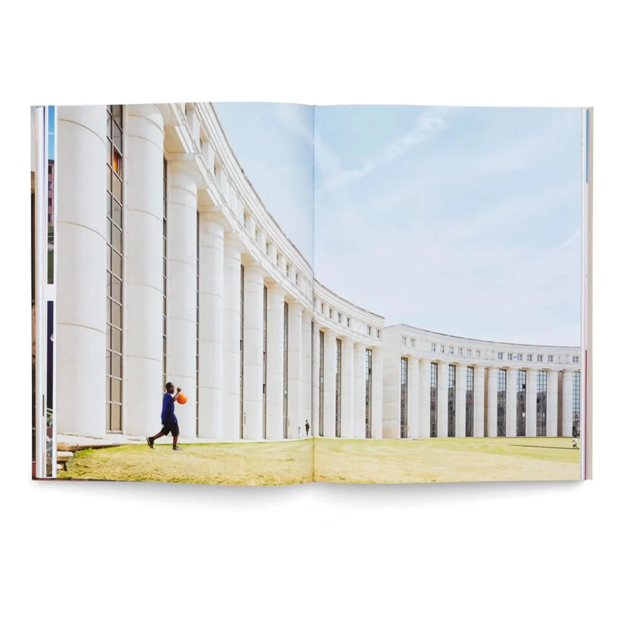 Ricardo Bofill. Visions of Architecture Architecture Book - 3
