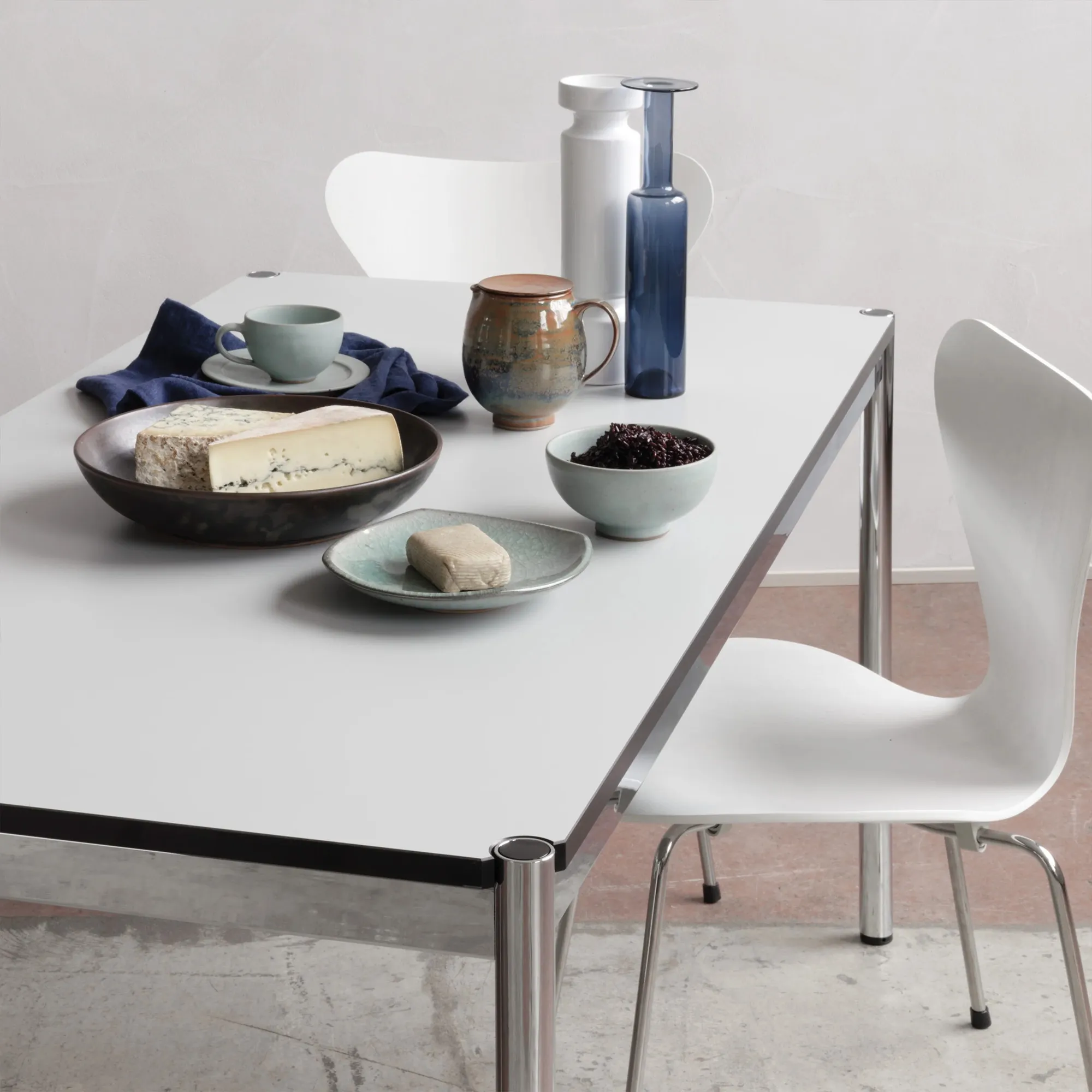 USM Haller T69 Dining Table - 5