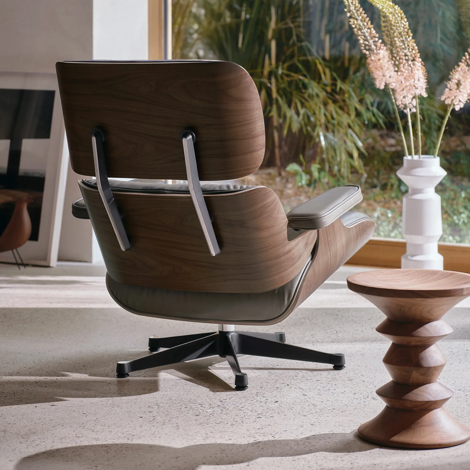 Eames Lounge Chair - 4