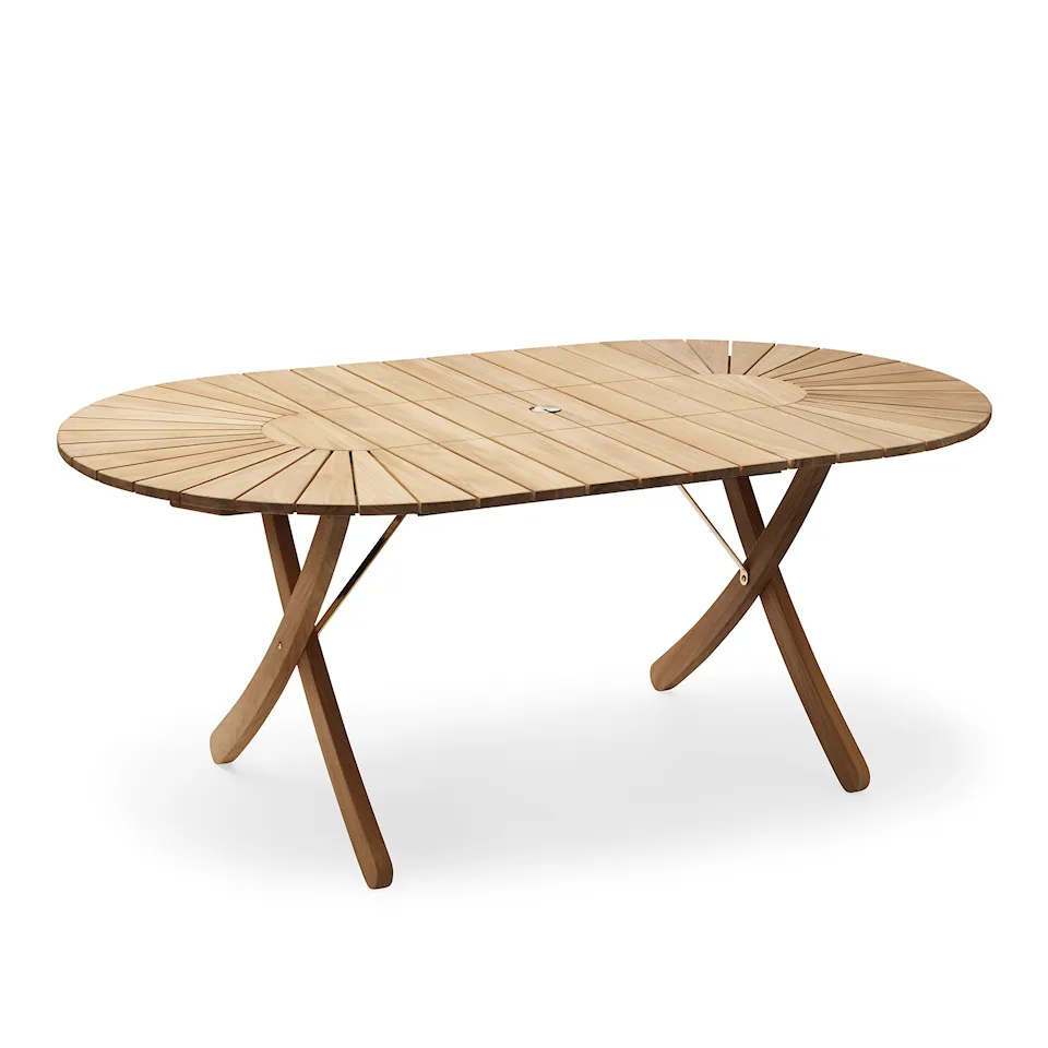 Selandia Oval Outdoor Dining Table