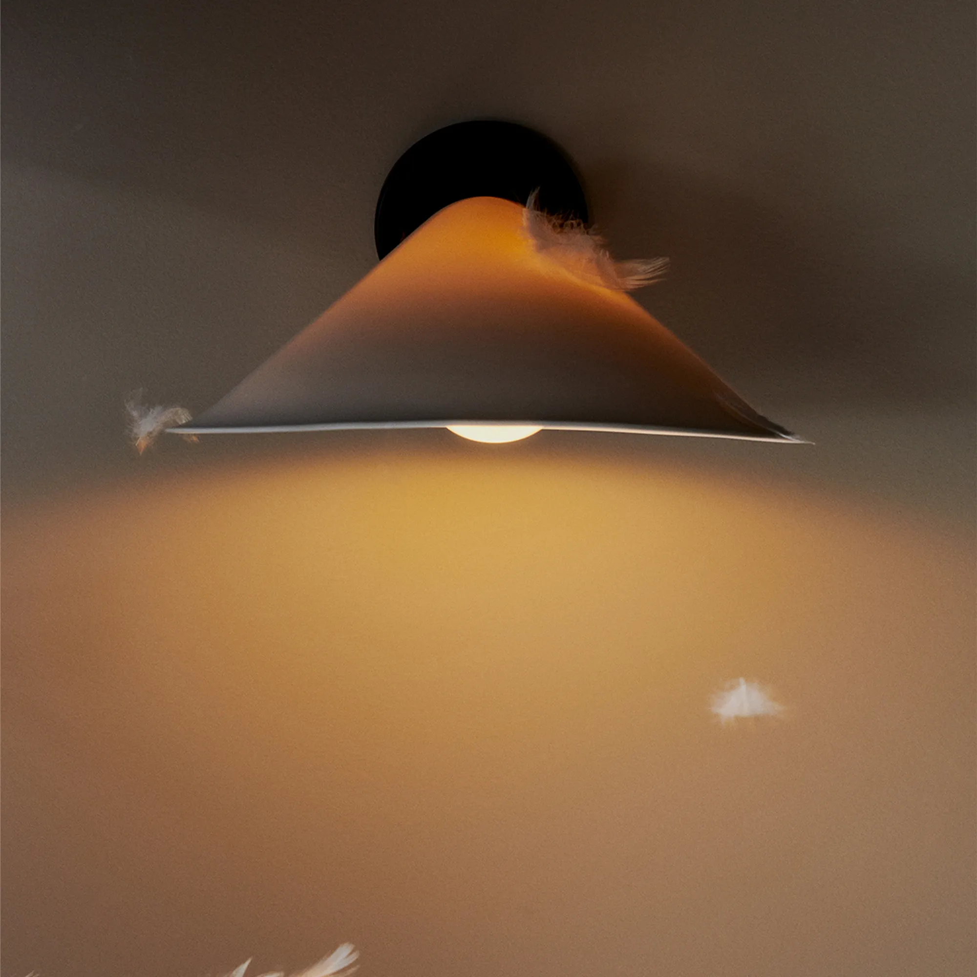 Plume SW wandlamp met knop - 13