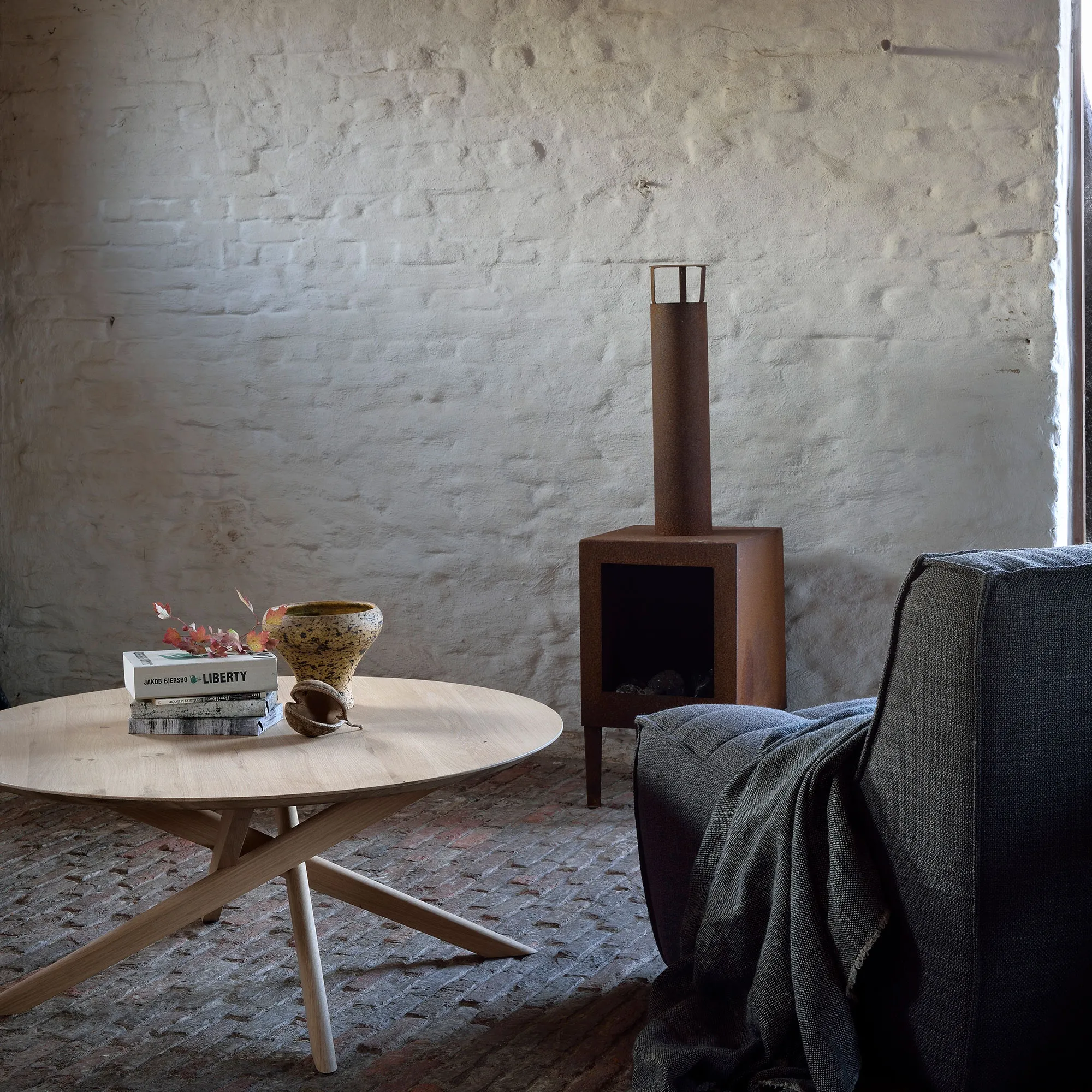 Mikado Round Coffee Table Oak - 2