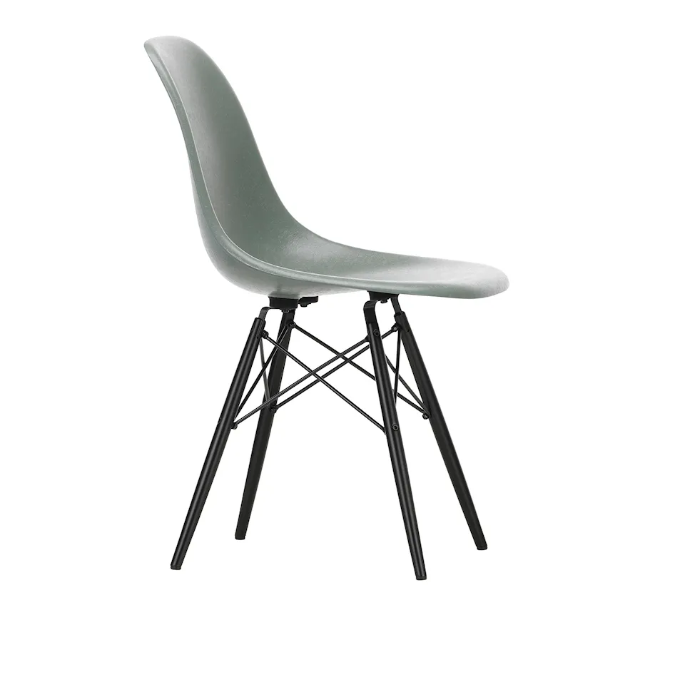 Eames Fiberglass Chair DSW