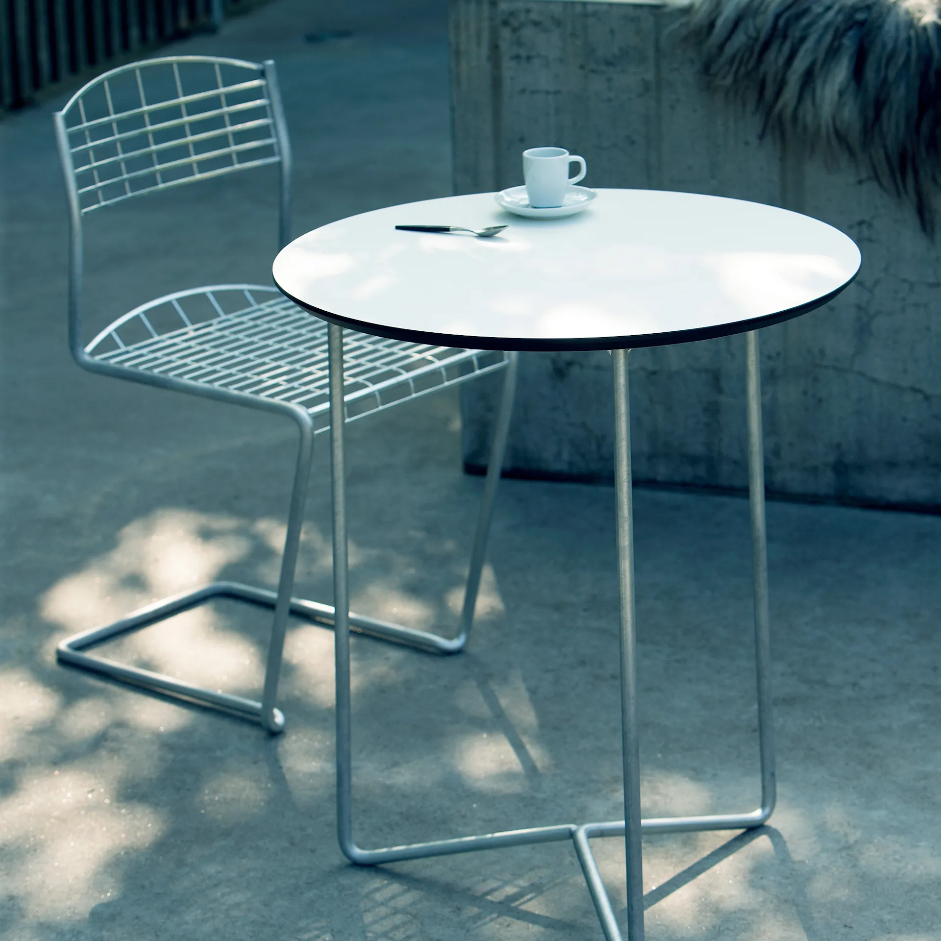 Table 6B Ø60cm galvanized frame - Grythyttan Stålmöbler - NO GA