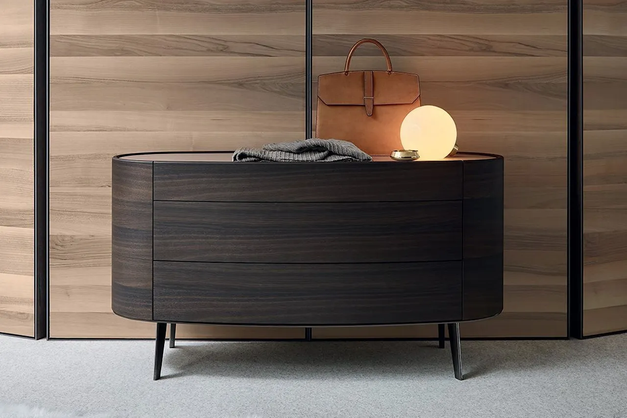 Kelly bureau 3