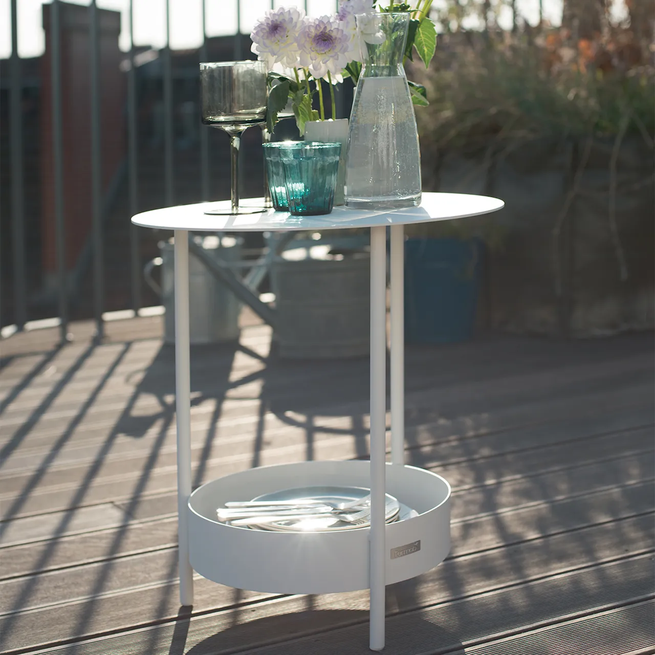 Salsa Pedestal Table, Storm Grey