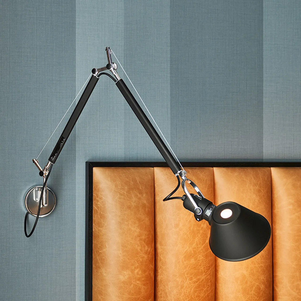 Tolomeo Wall lamp