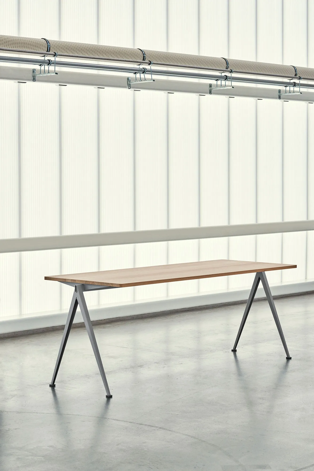 Pyramid 01 table 75x140 cm black powder coated steel - 4