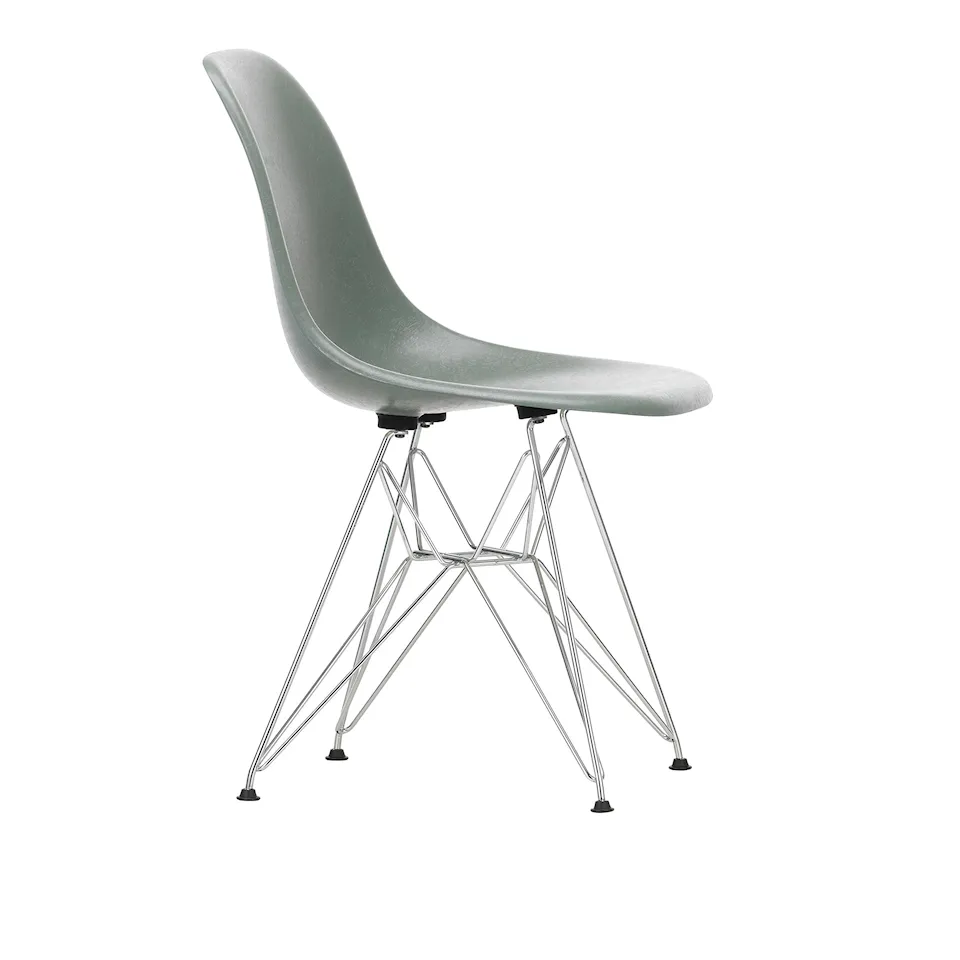 Eames Fiberglass Chair DSR tuoli