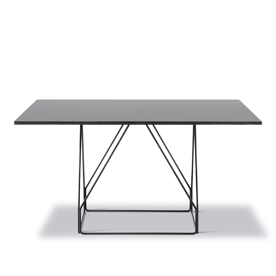 JG Table 6569 ruokapöytä 140 x 140 cm