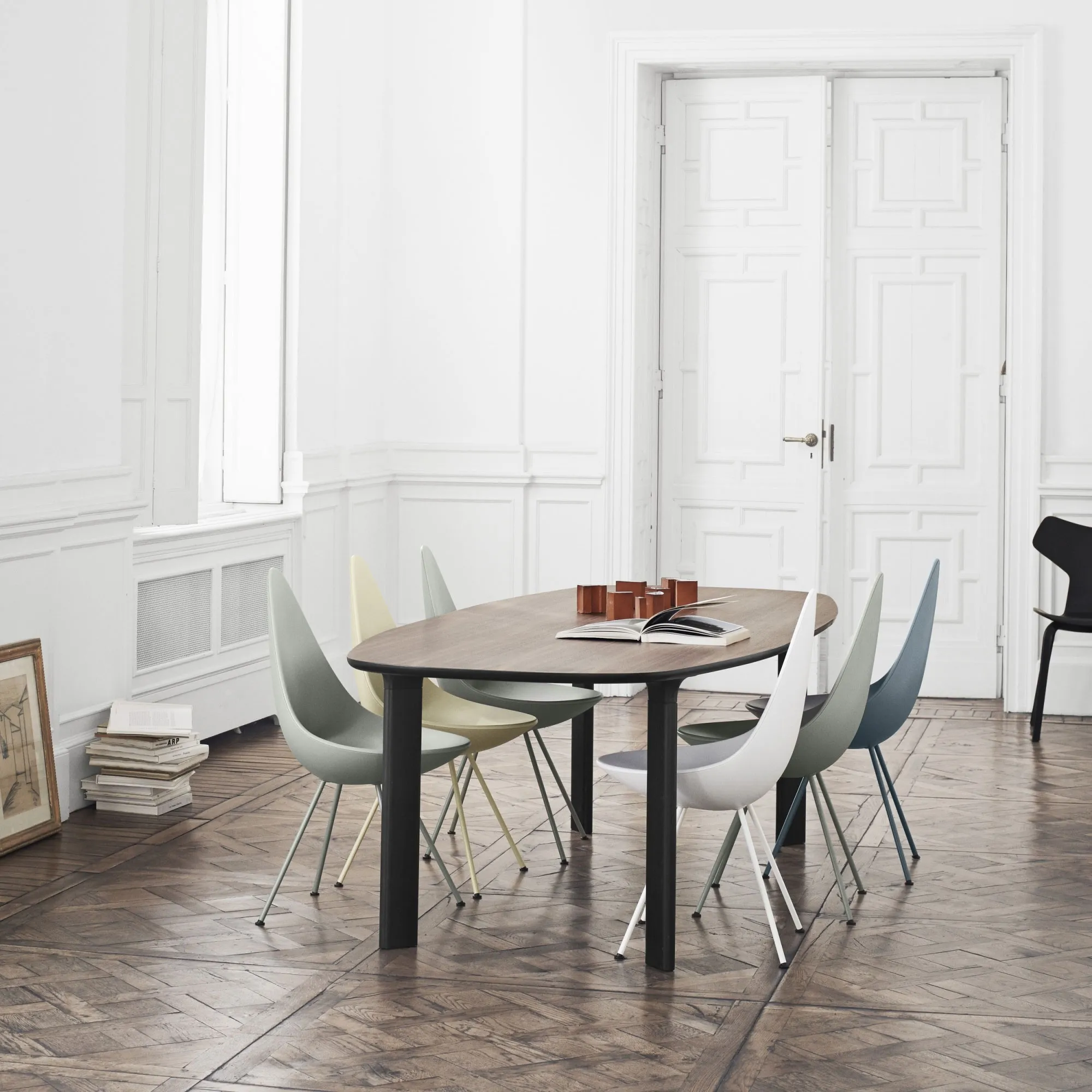 3110 Drop Chair Black - 3