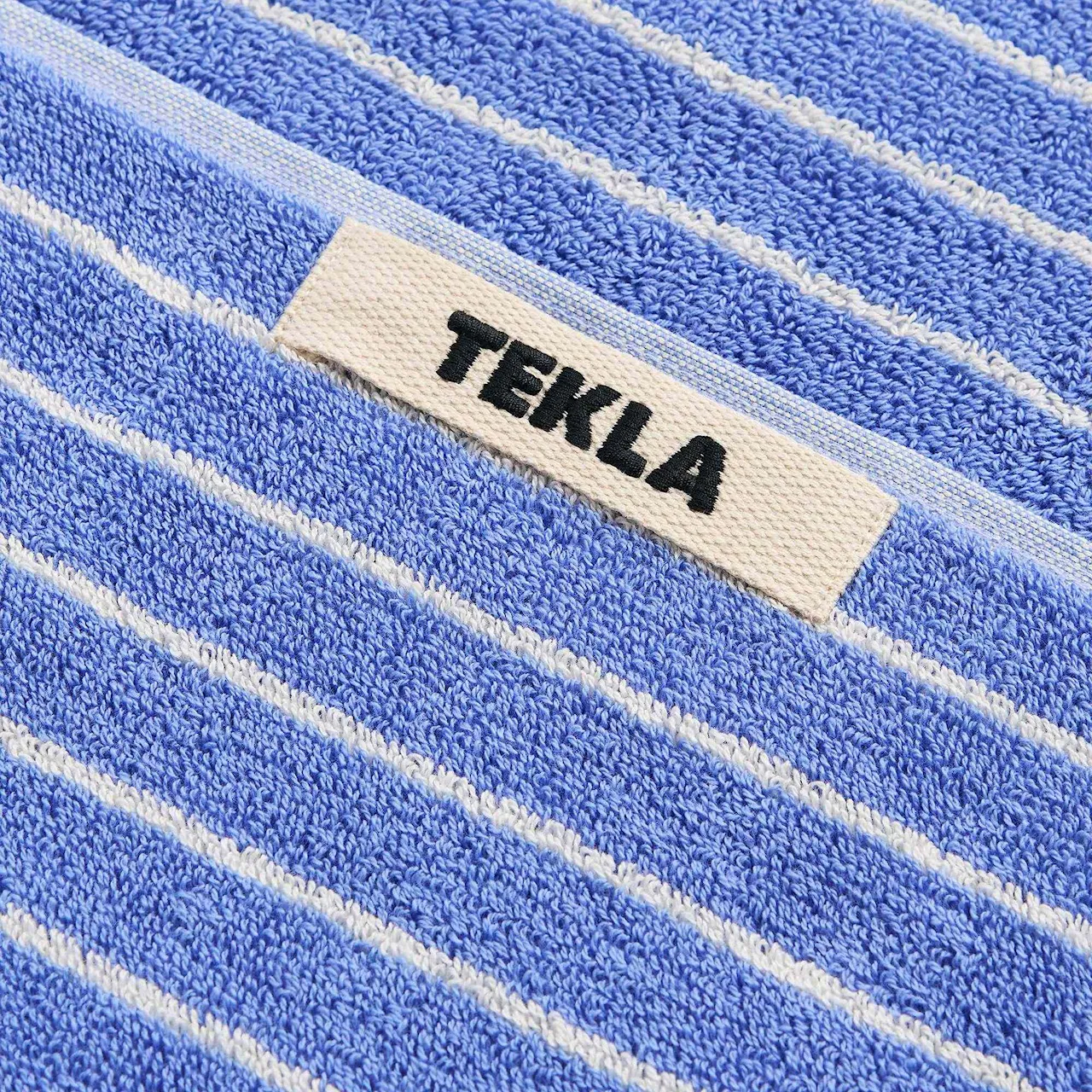 Terry Clear Blue Stripes handdoek