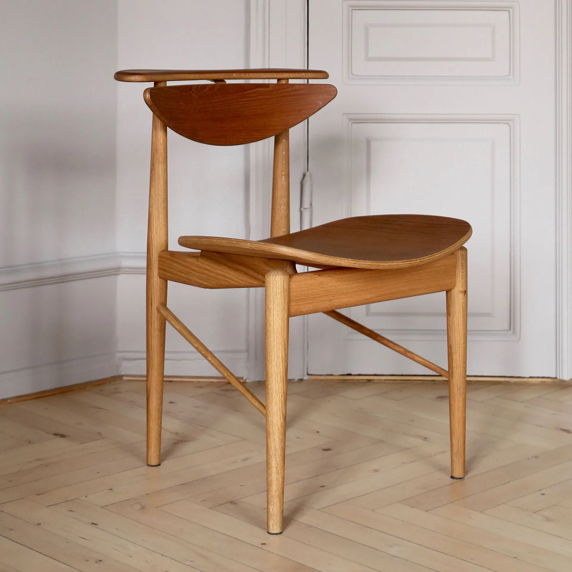 Reading Chair - Veneer Seat - House of Finn Juhl - Finn Juhl - NO GA