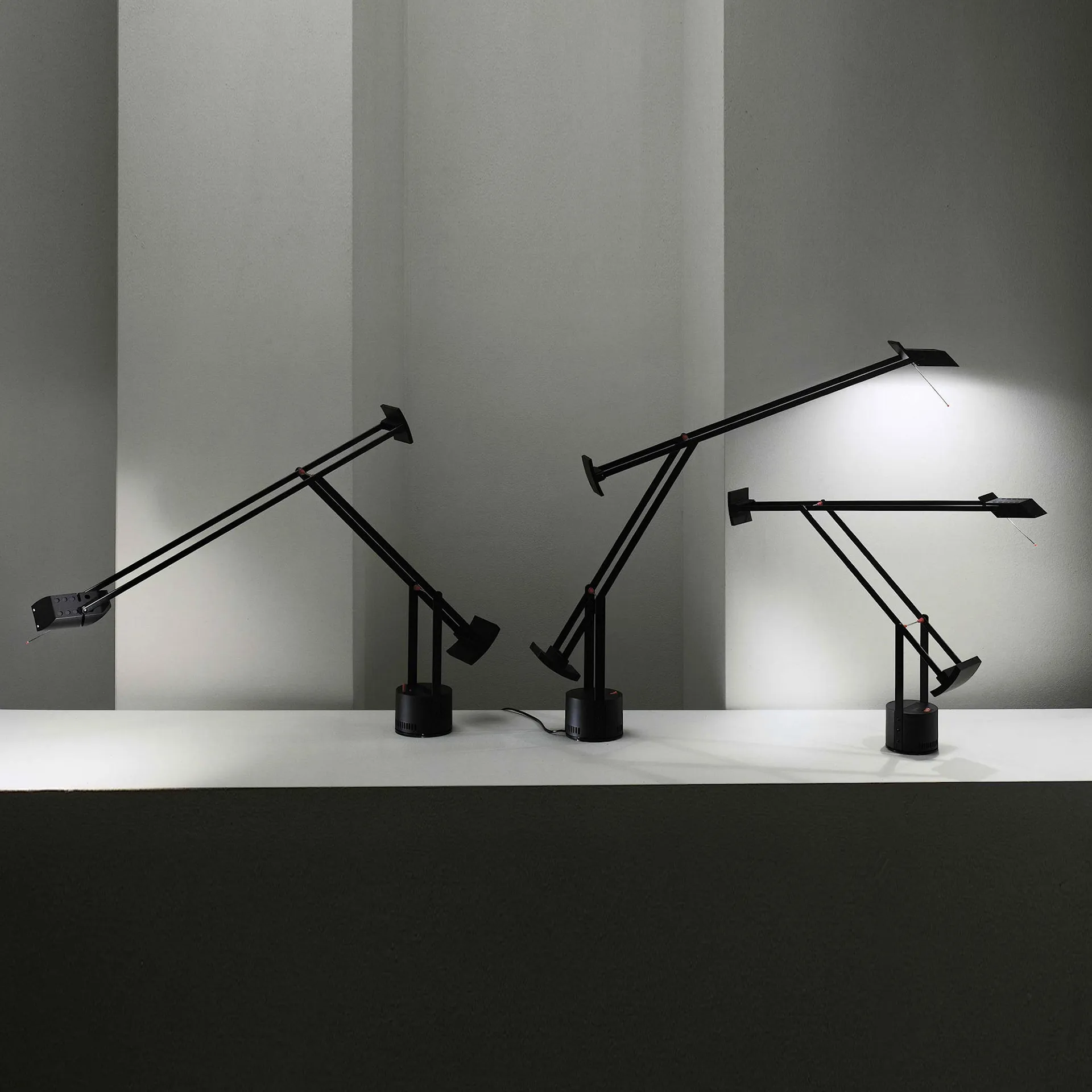 Tizio Desk - Artemide - NO GA