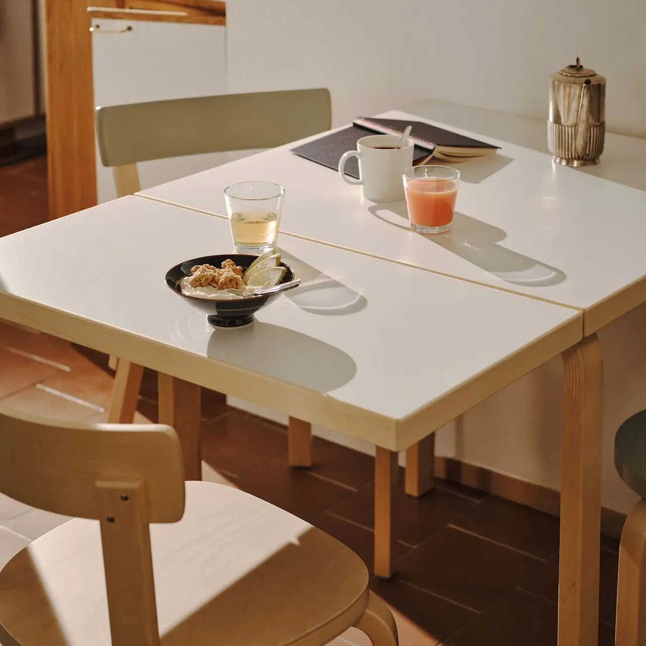 Aalto Table Square DL81C