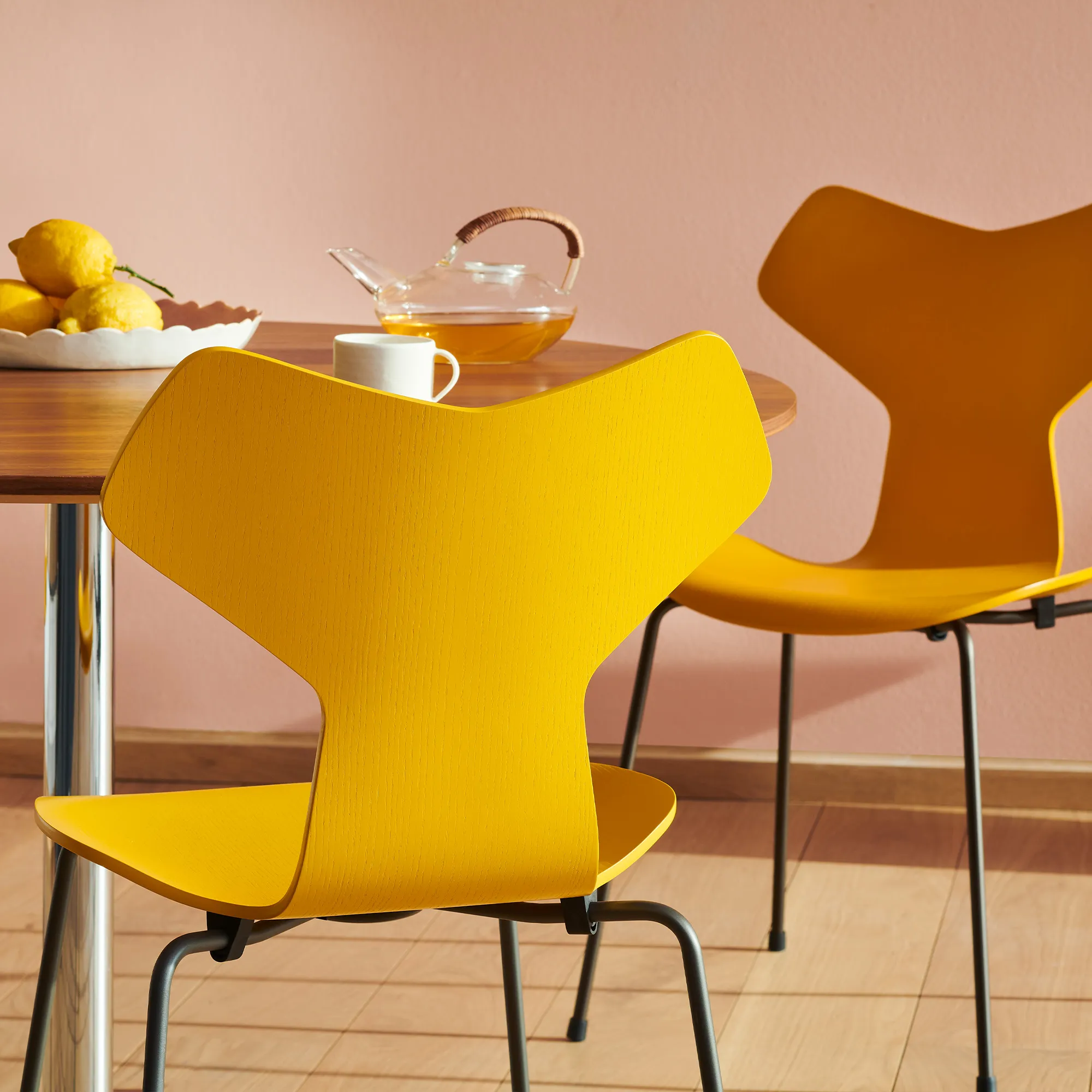 3130 Grand Prix Chair Front Upholstered - 4