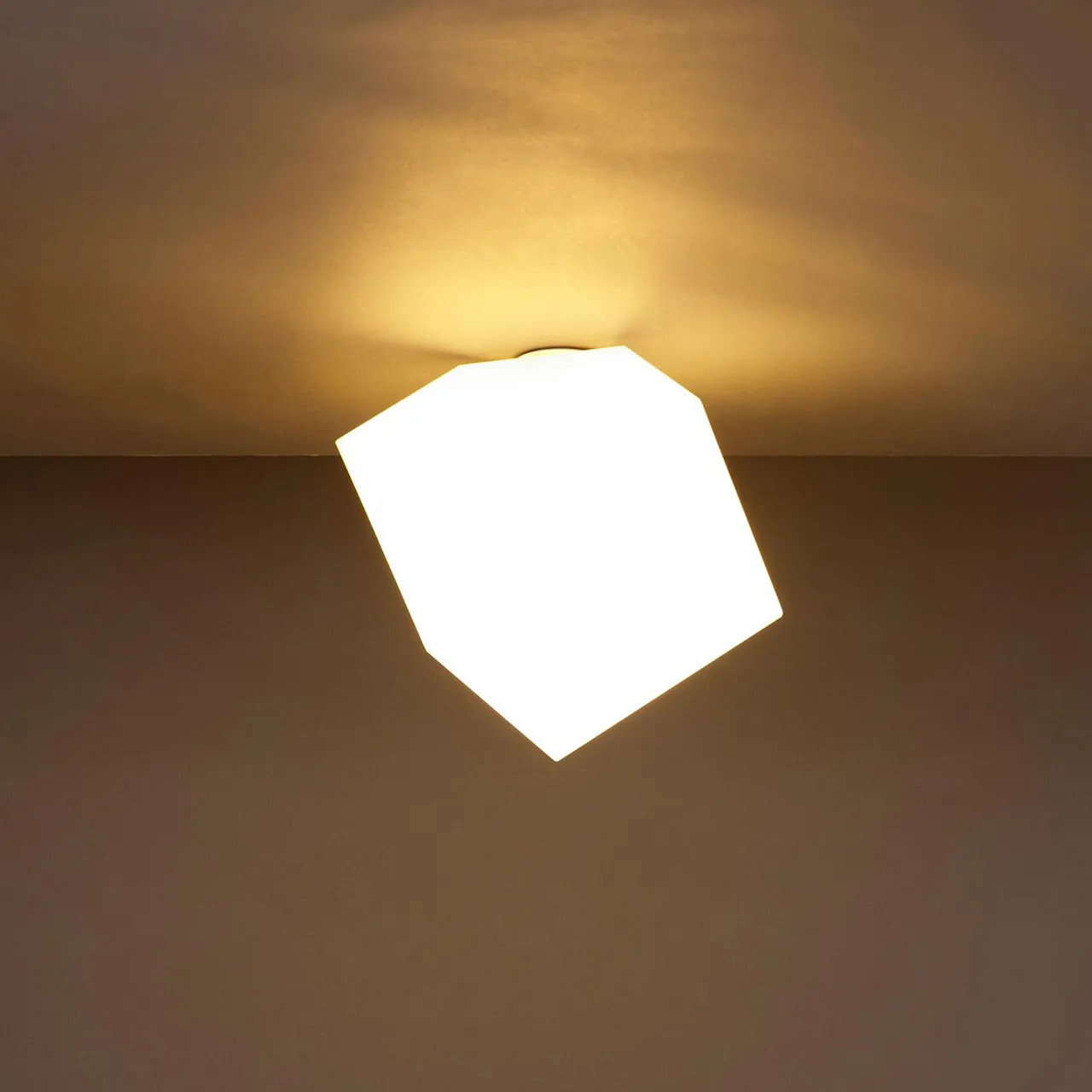 Edge Wall/Ceiling Lamp