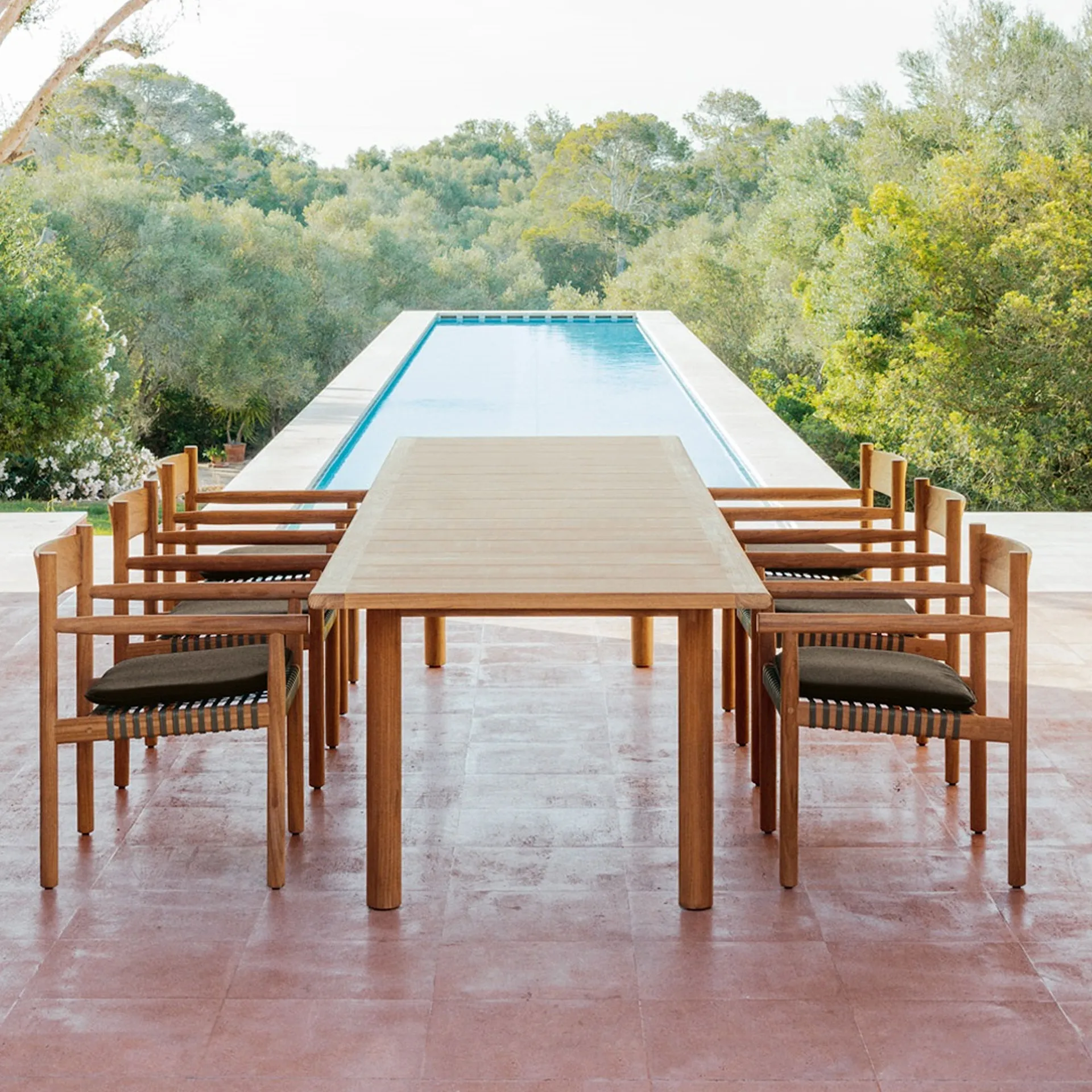 Tibbo Dining Table - Dedon - NO GA