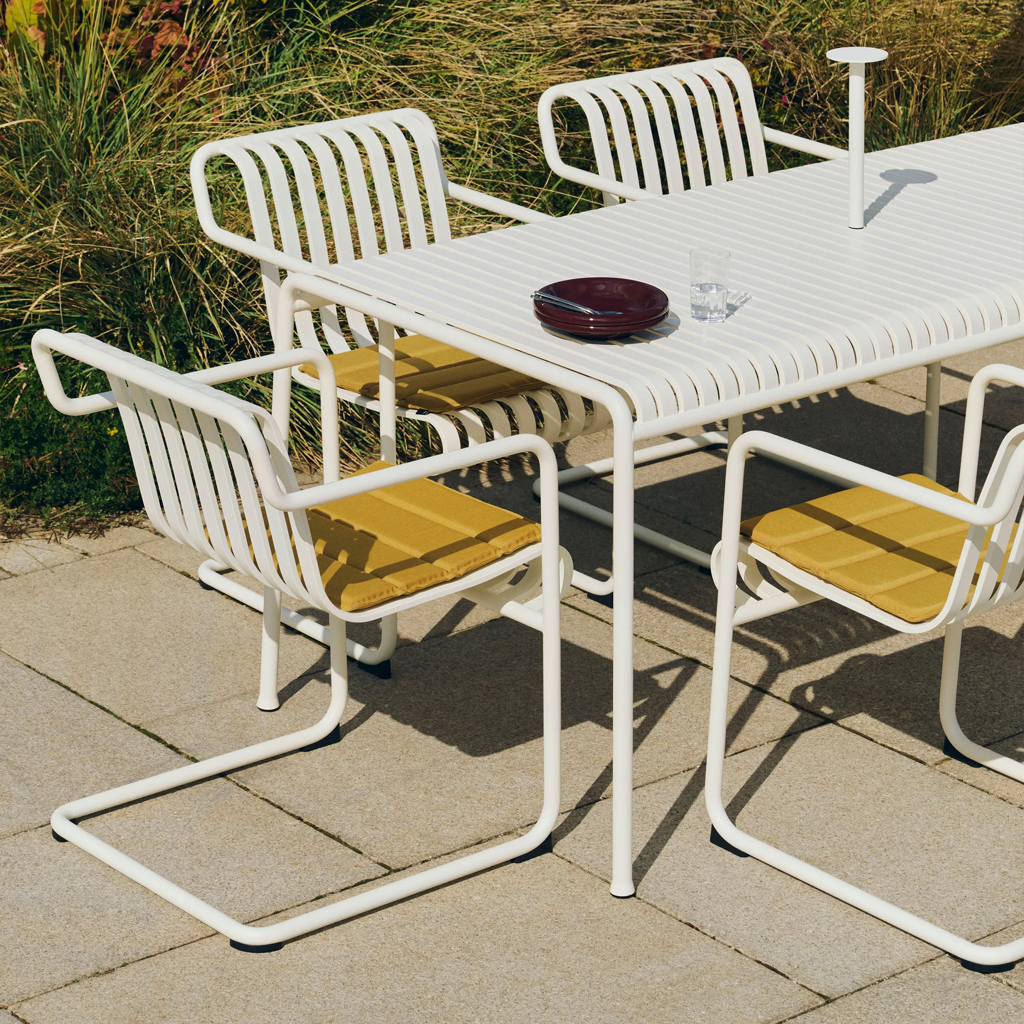 Palissade Cantilever buitenstoel - 11