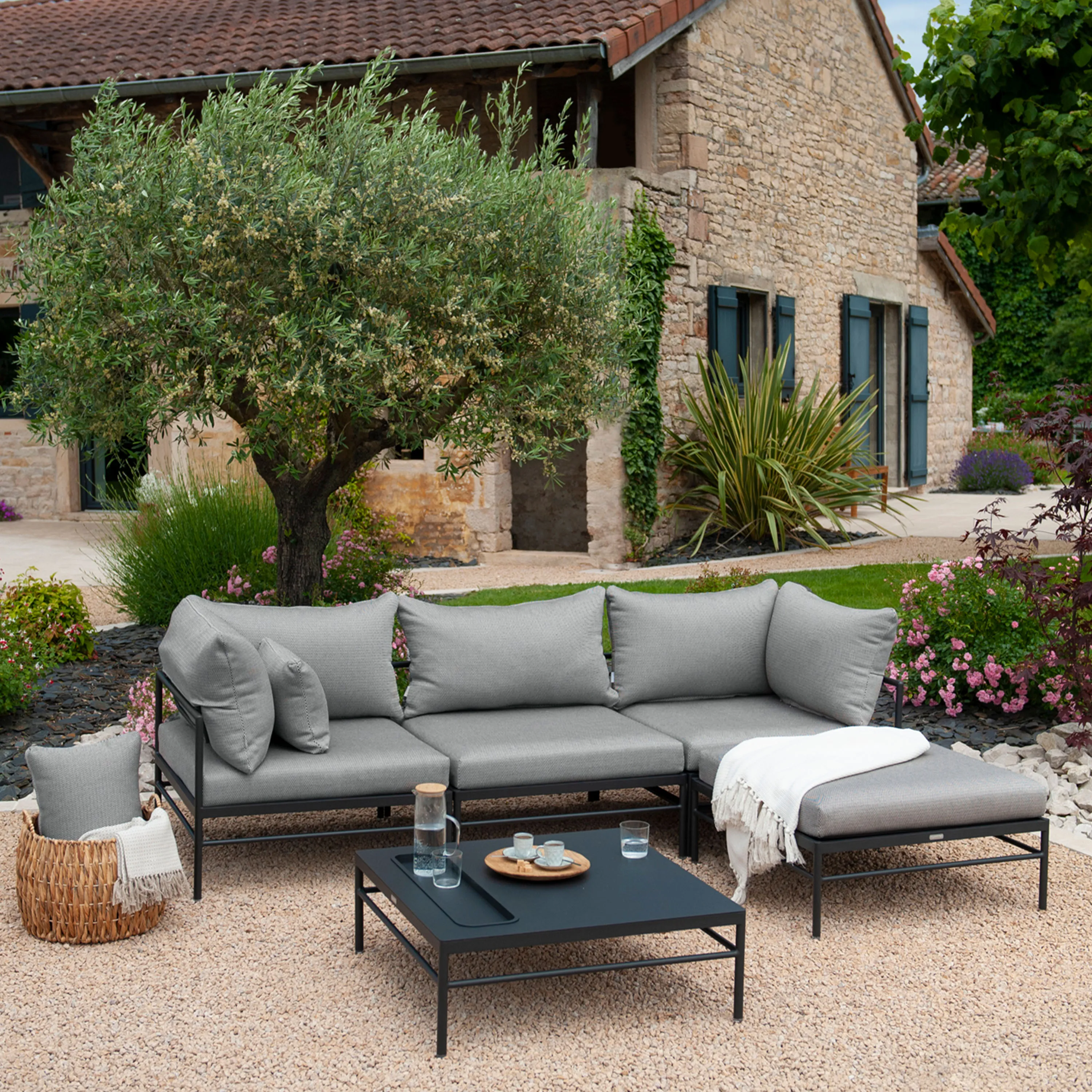 Rivage outdoor coffee table - 2