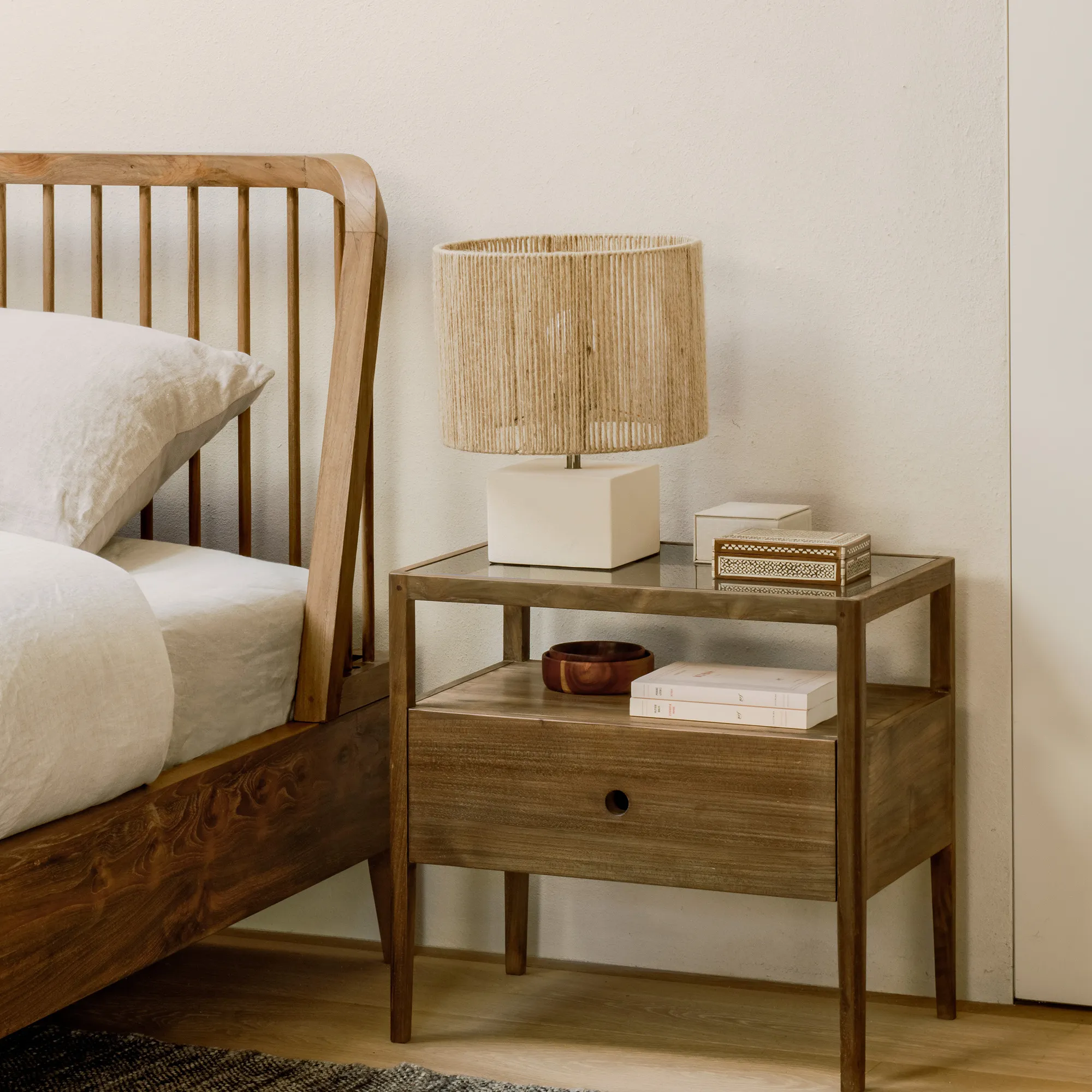 Spindle Bed Black Oak