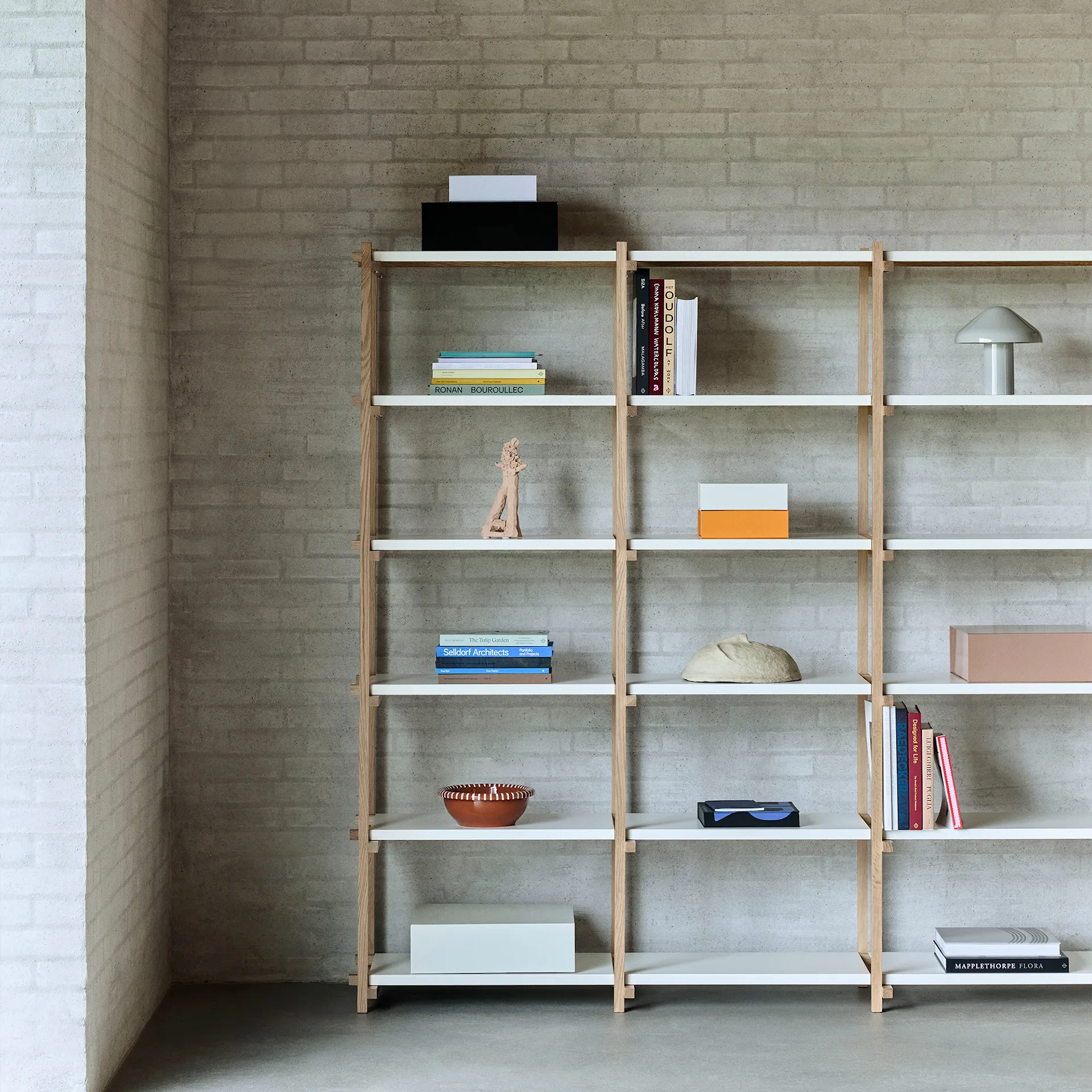 Woody Column Bookcase - HAY - NO GA