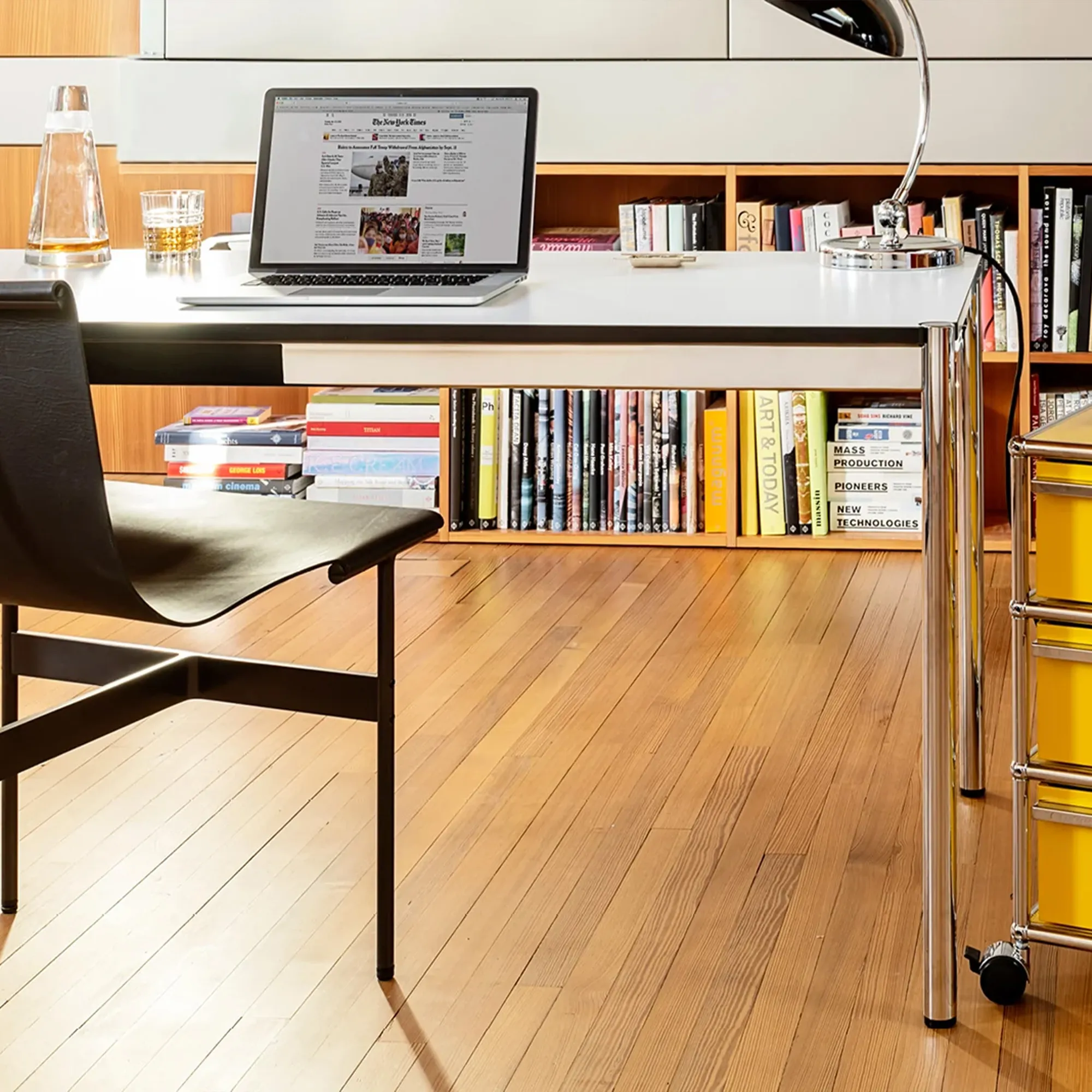 USM Haller T69 Dining Table - 9