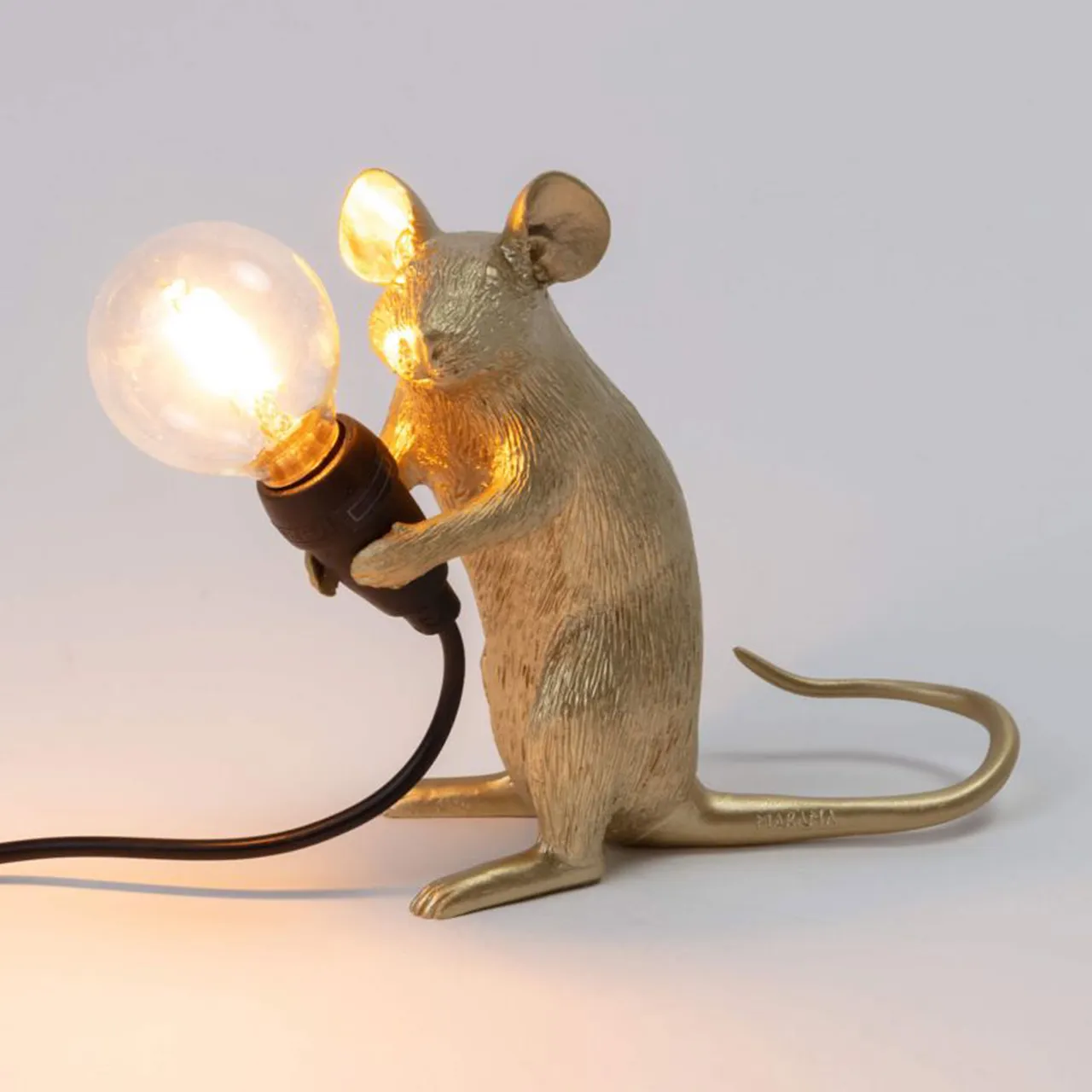 Mouse Lamp Sitting