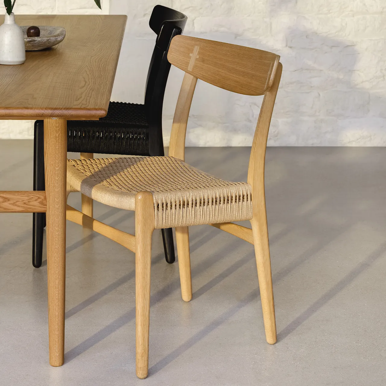 CH23 Chair Oak/Black Cord