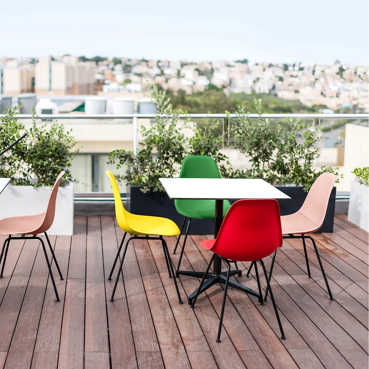 Eames RE Plastic Chair DSX stoel Basic Dark