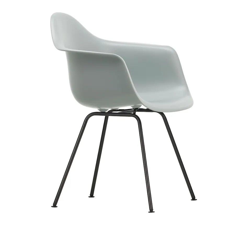 Eames RE Plastic Armchair DAX eetkamerstoel Basic Dark