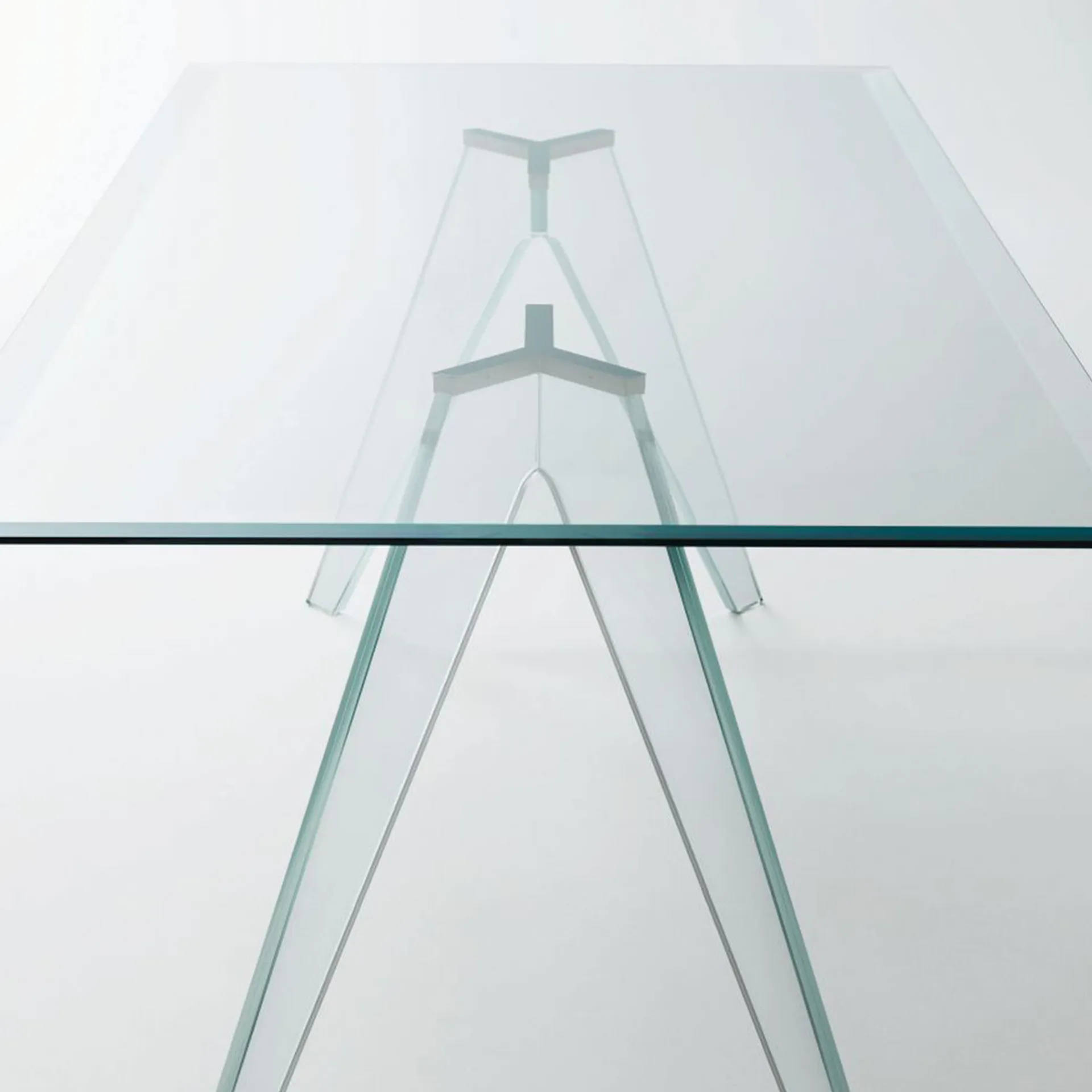 Alister Table - Glas Italia - NO GA