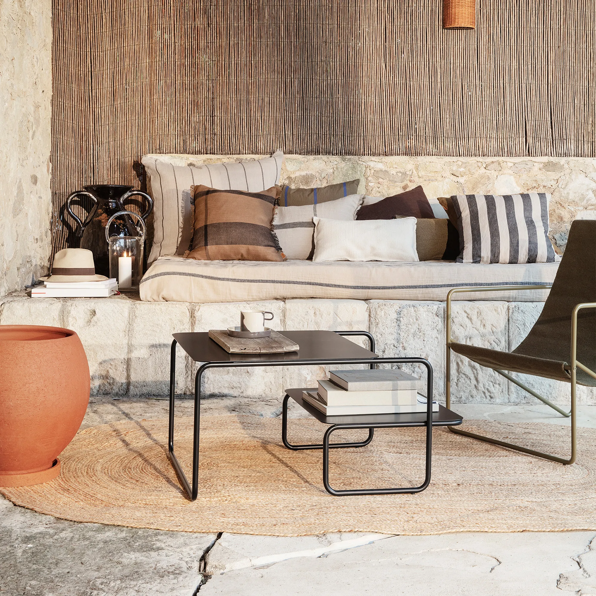 Level Outdoor Coffee Table - 5