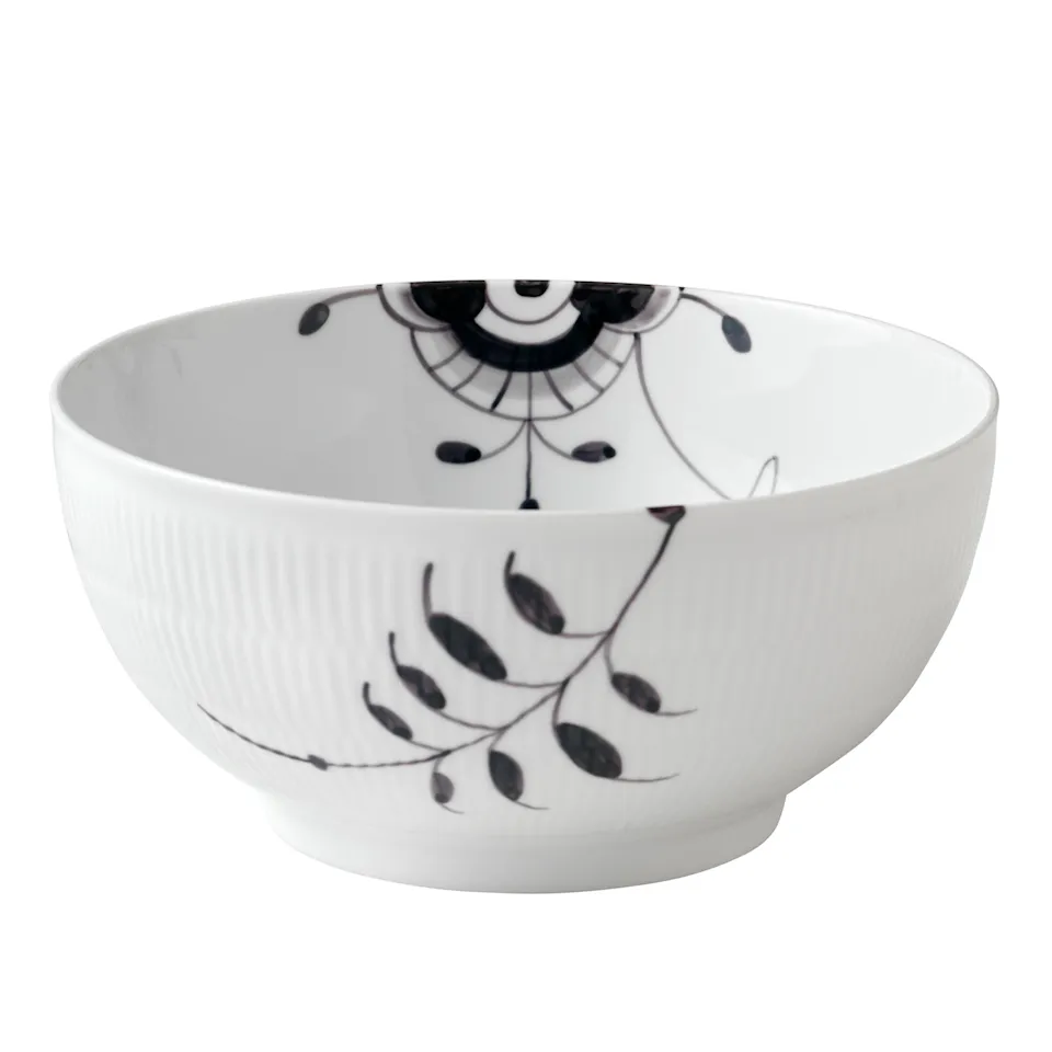 Black Fluted Mega Bowl 3.1 L / 24 cm