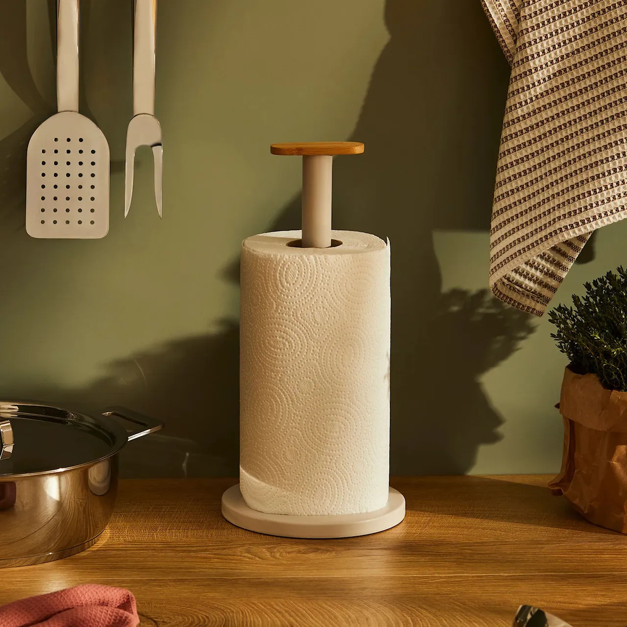 Mattina Kitchen roll holder