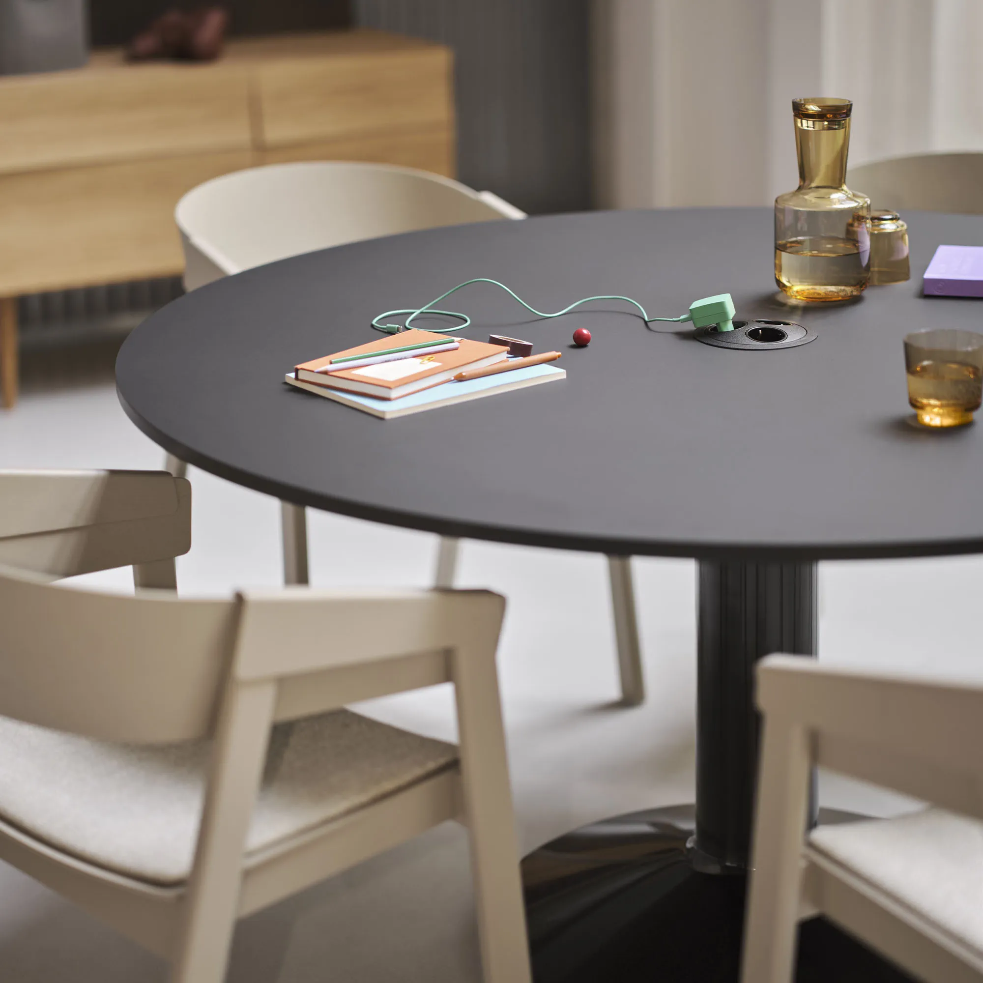 Midst dining table 140 cm - 4