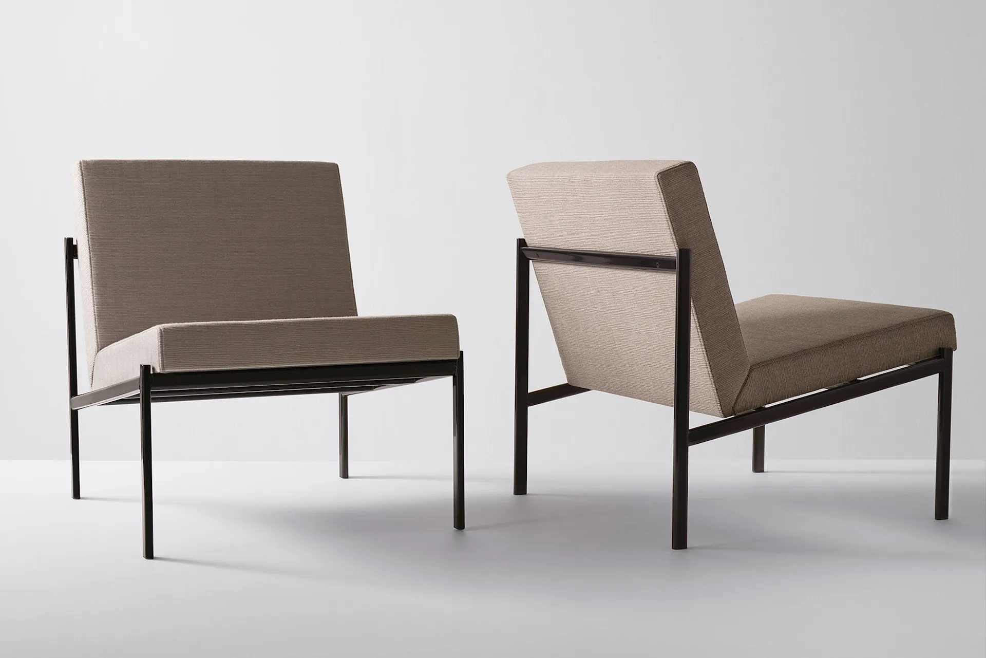 Kiki Lounge Chair - Artek - NO GA