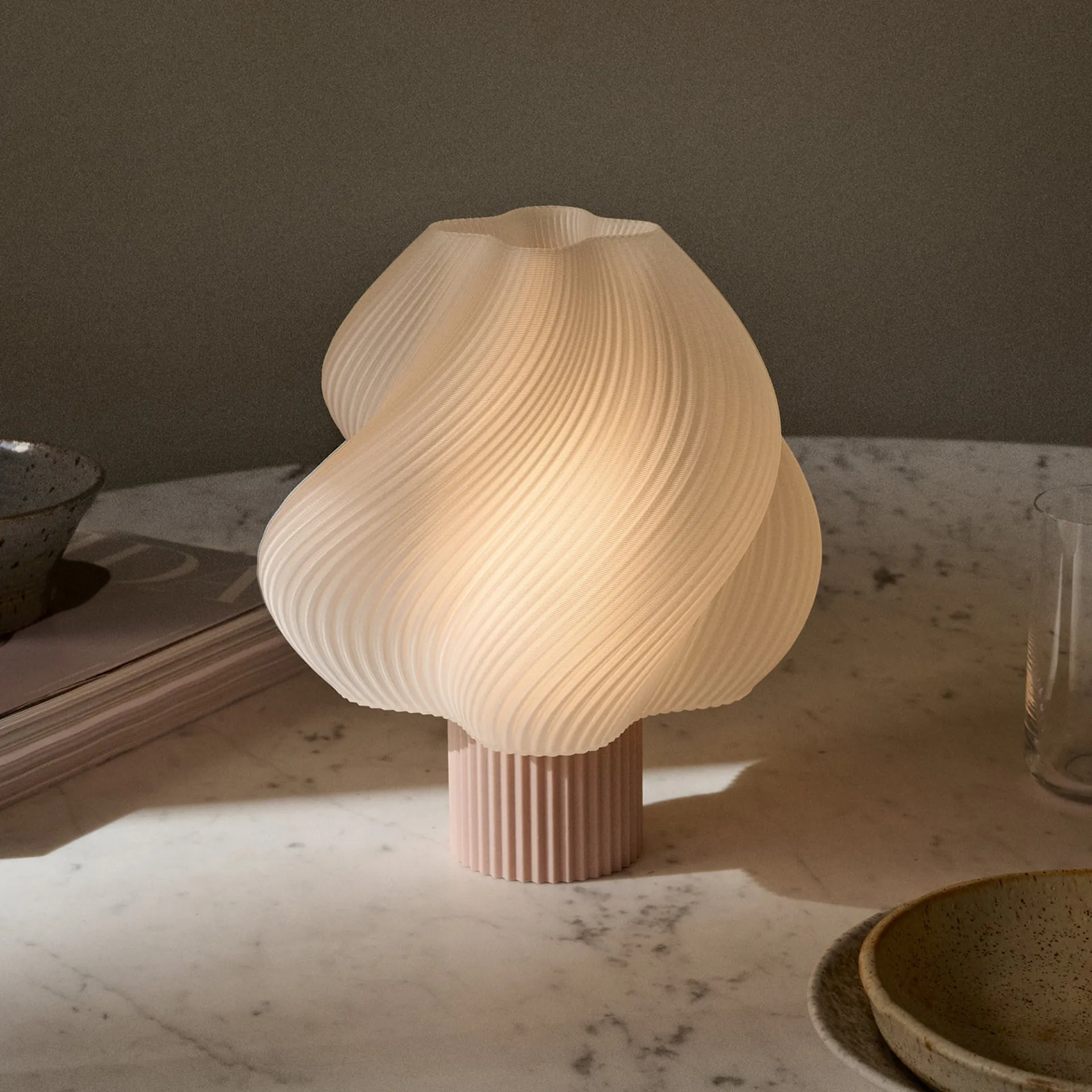 Soft Serve Lamp Portable - Wild Strawberry - Crème Atelier - NO GA