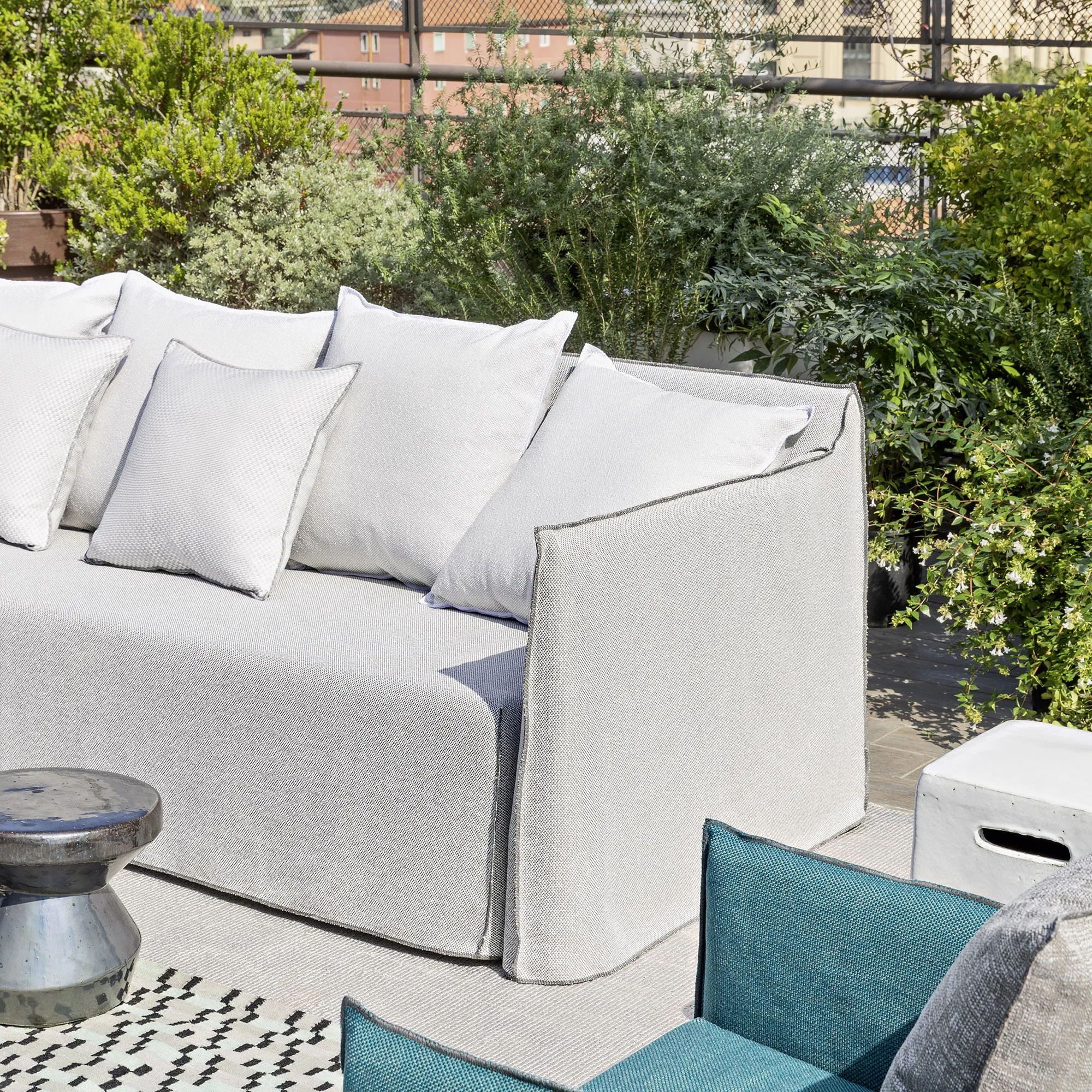 Ghost Out 10 Sofa - 2
