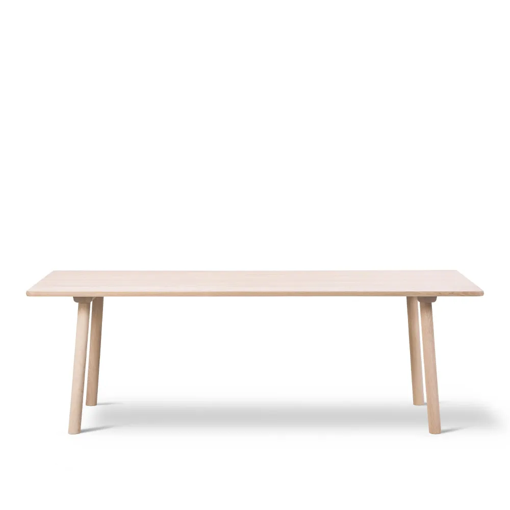 Taro Dining Table 94 x 220 cm