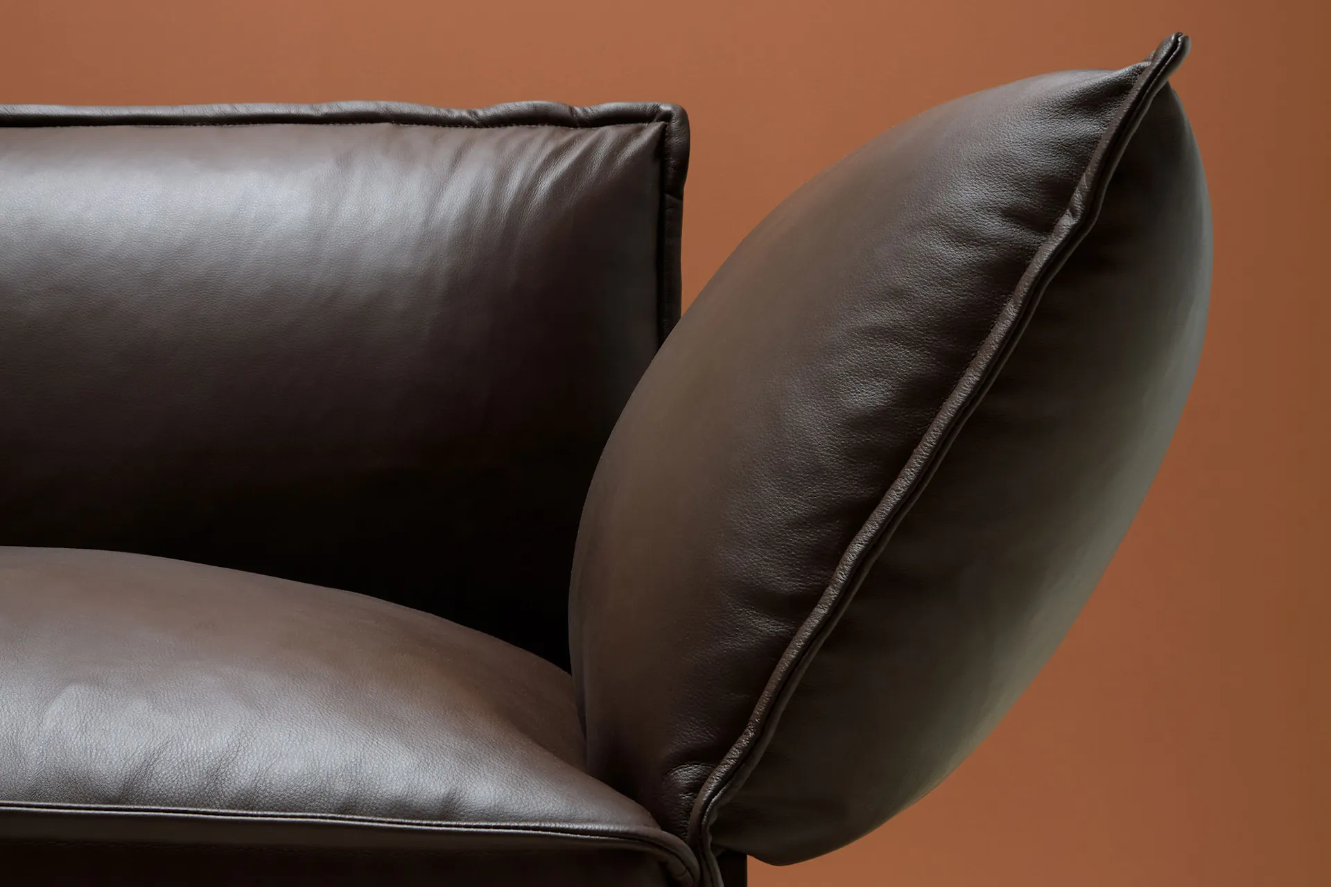 Jord Armchair - Fogia - NO GA