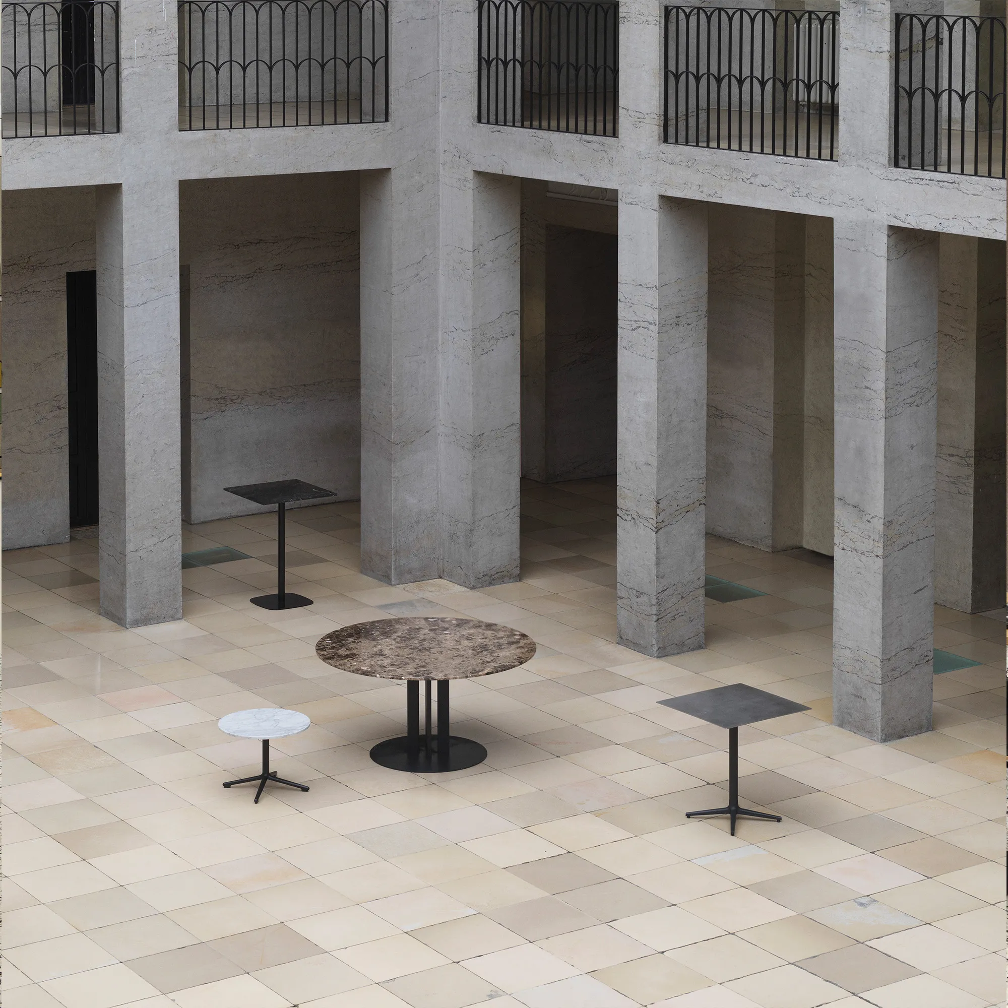 Form Café Table Ø60 cm - 5