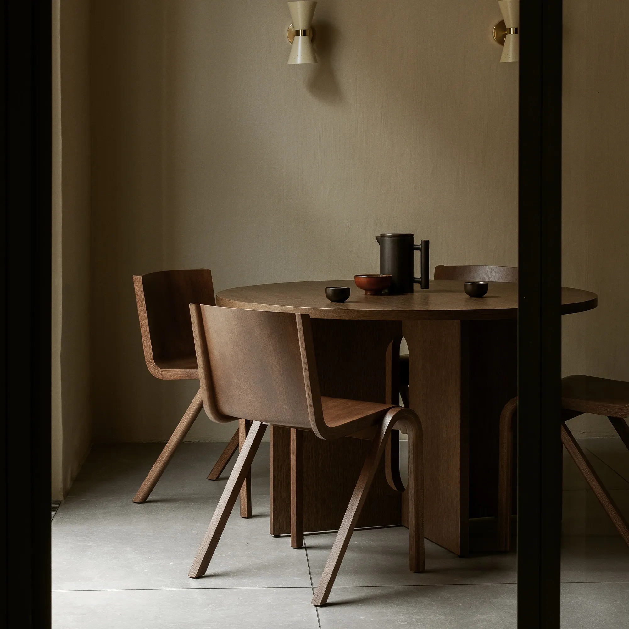 Androgyne Dining Table Ø120 cm Dark Stained Oak - 2
