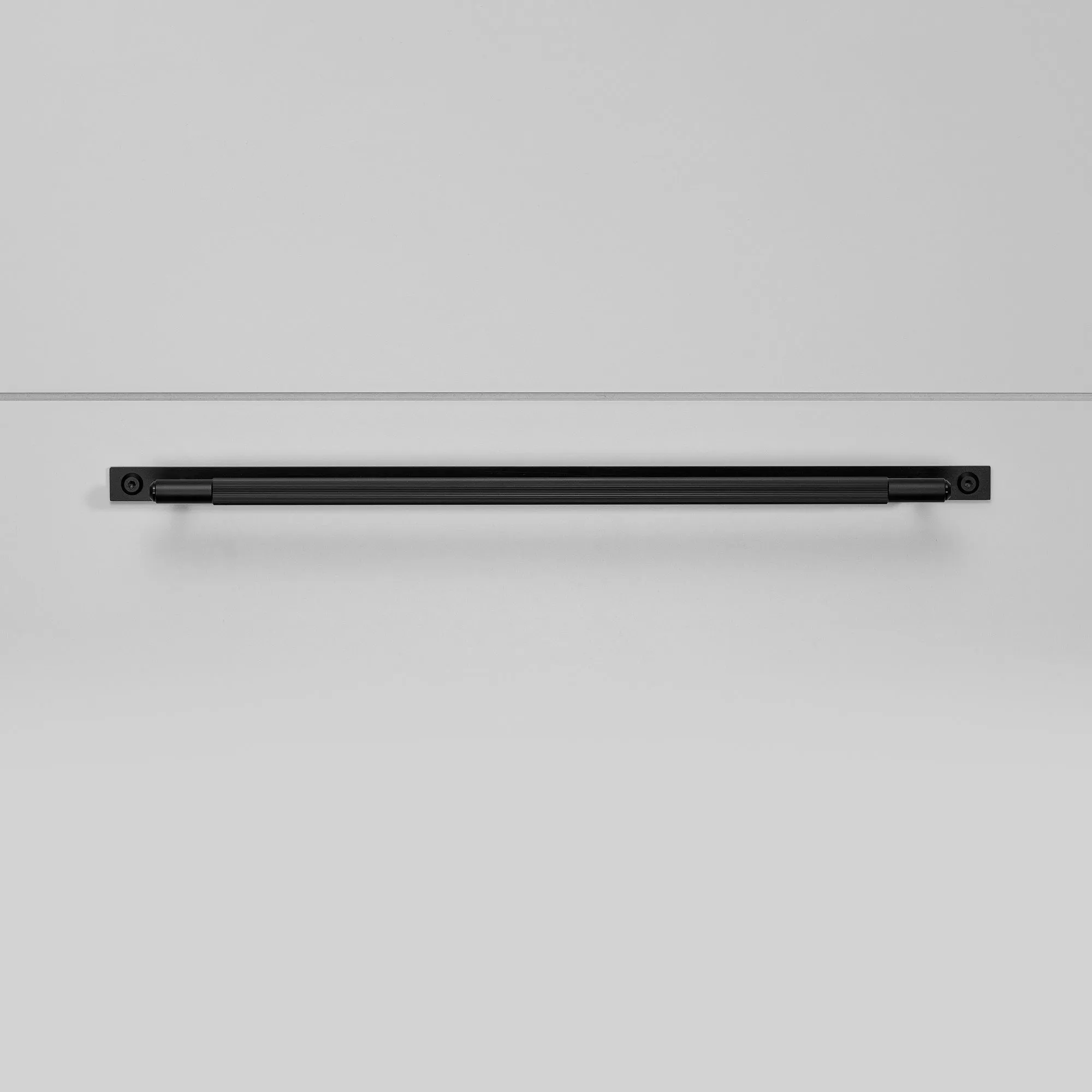 Pull Bar Plate Linear Medium - 3