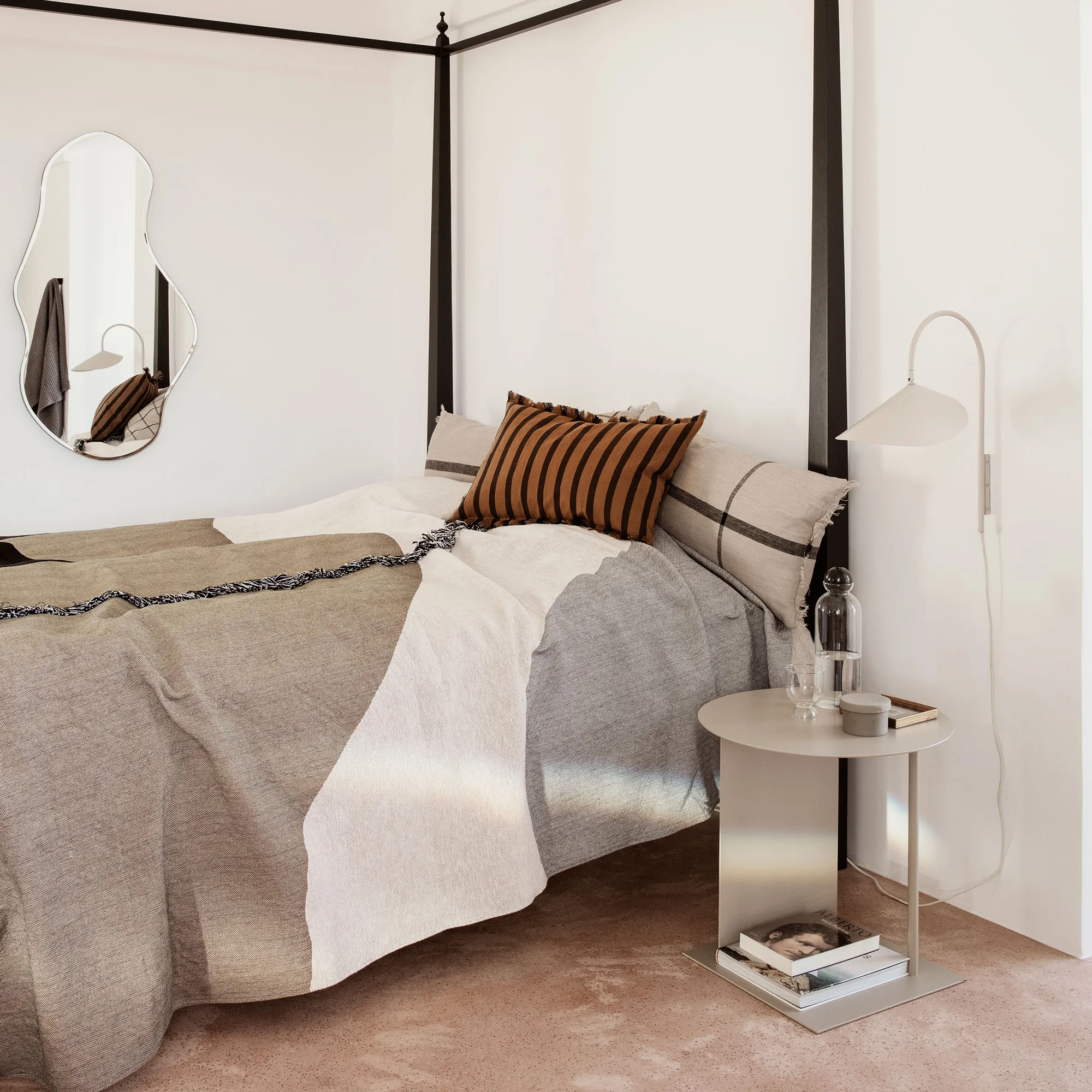 Arum Swivel Wall Lamp - 7