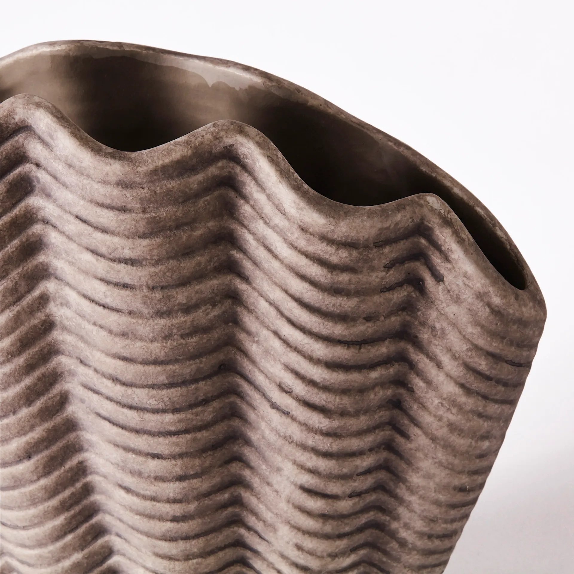 Concha Vase Fluted Grey - Dusty Deco - NO GA