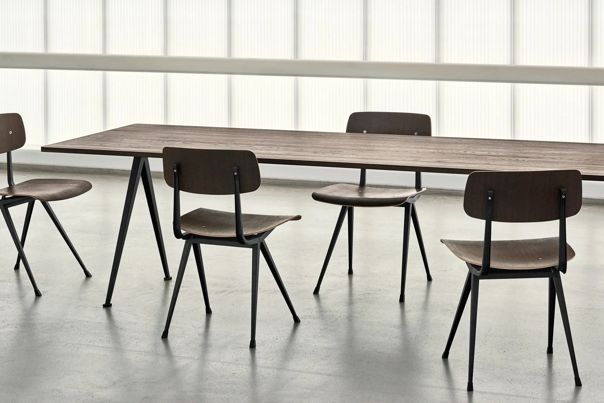 Pyramid 02 table 85x250 cm black powder coated steel - 5