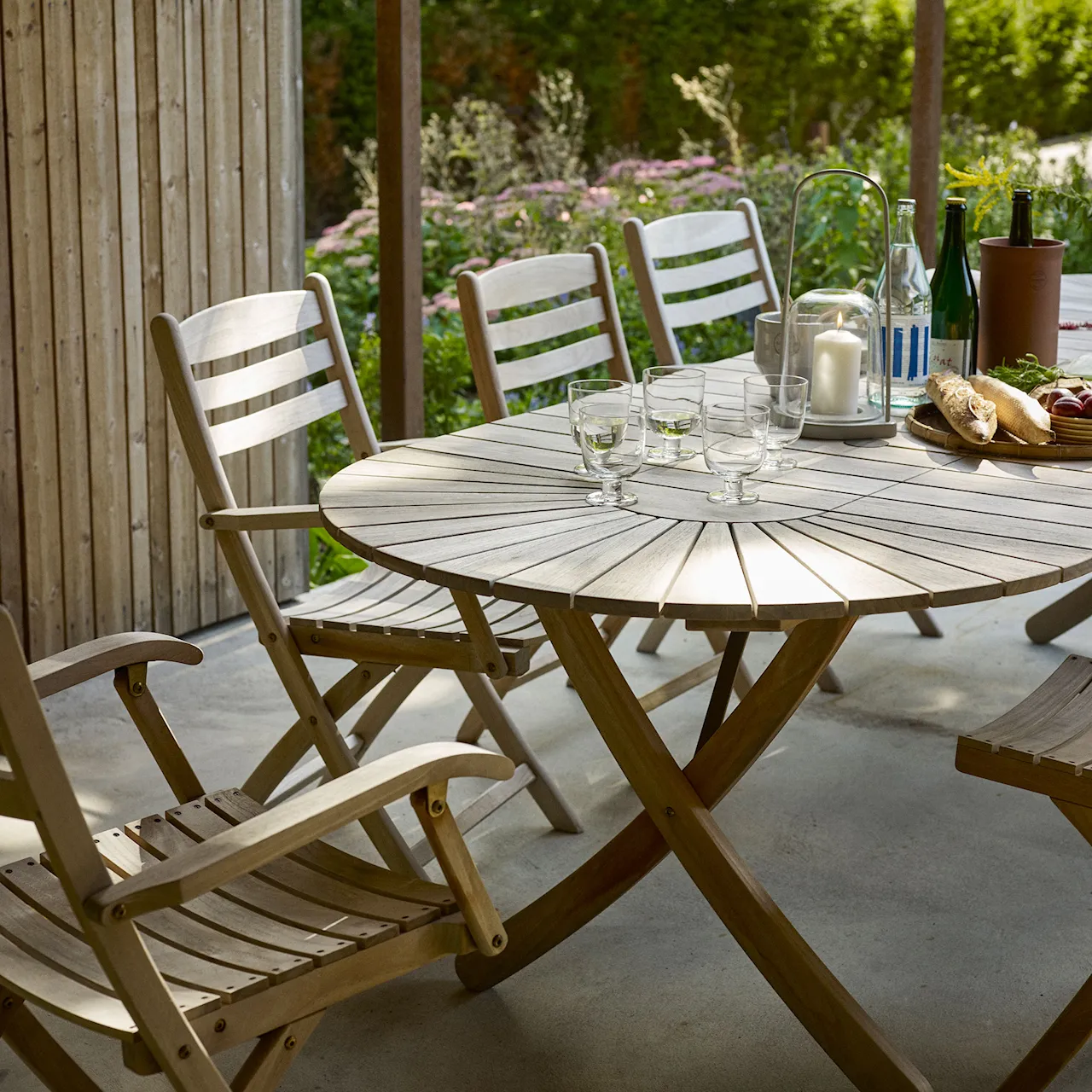 Selandia Extension Table Outdoor Dining Table