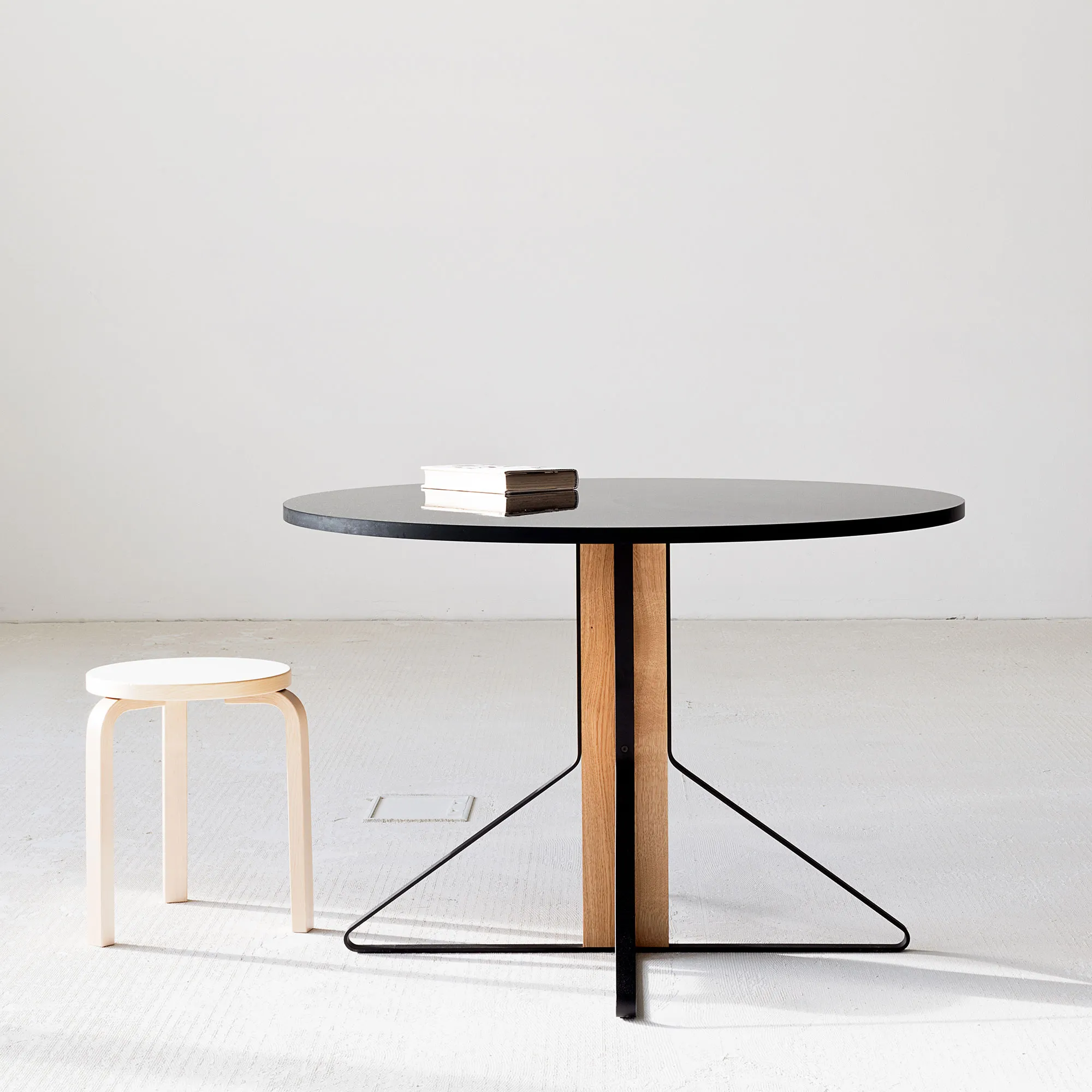 Kaari Table Round REB003 eettafel - 2