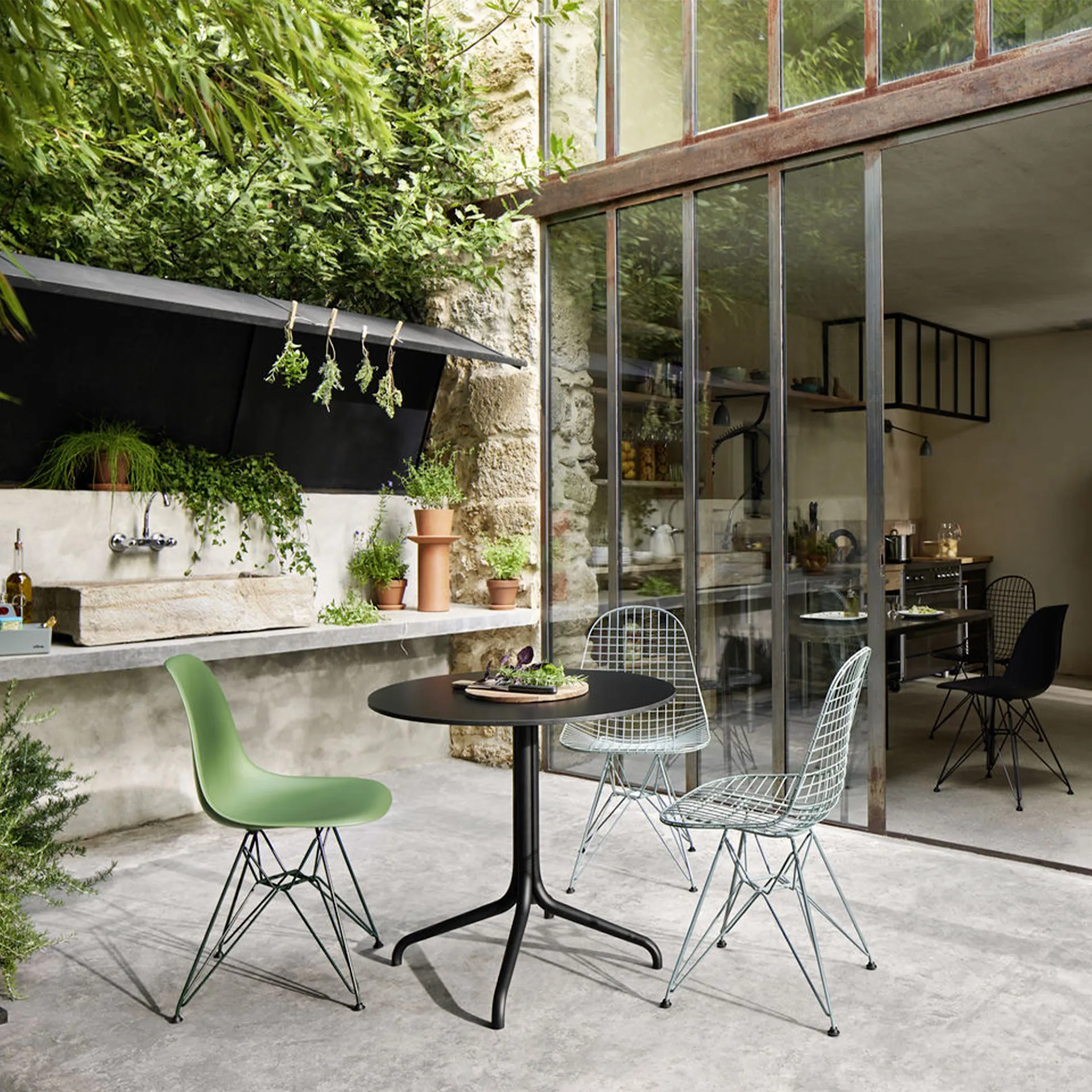 Belleville Round Table Outdoor - Vitra - Ronan & Erwan Bouroullec - NO GA